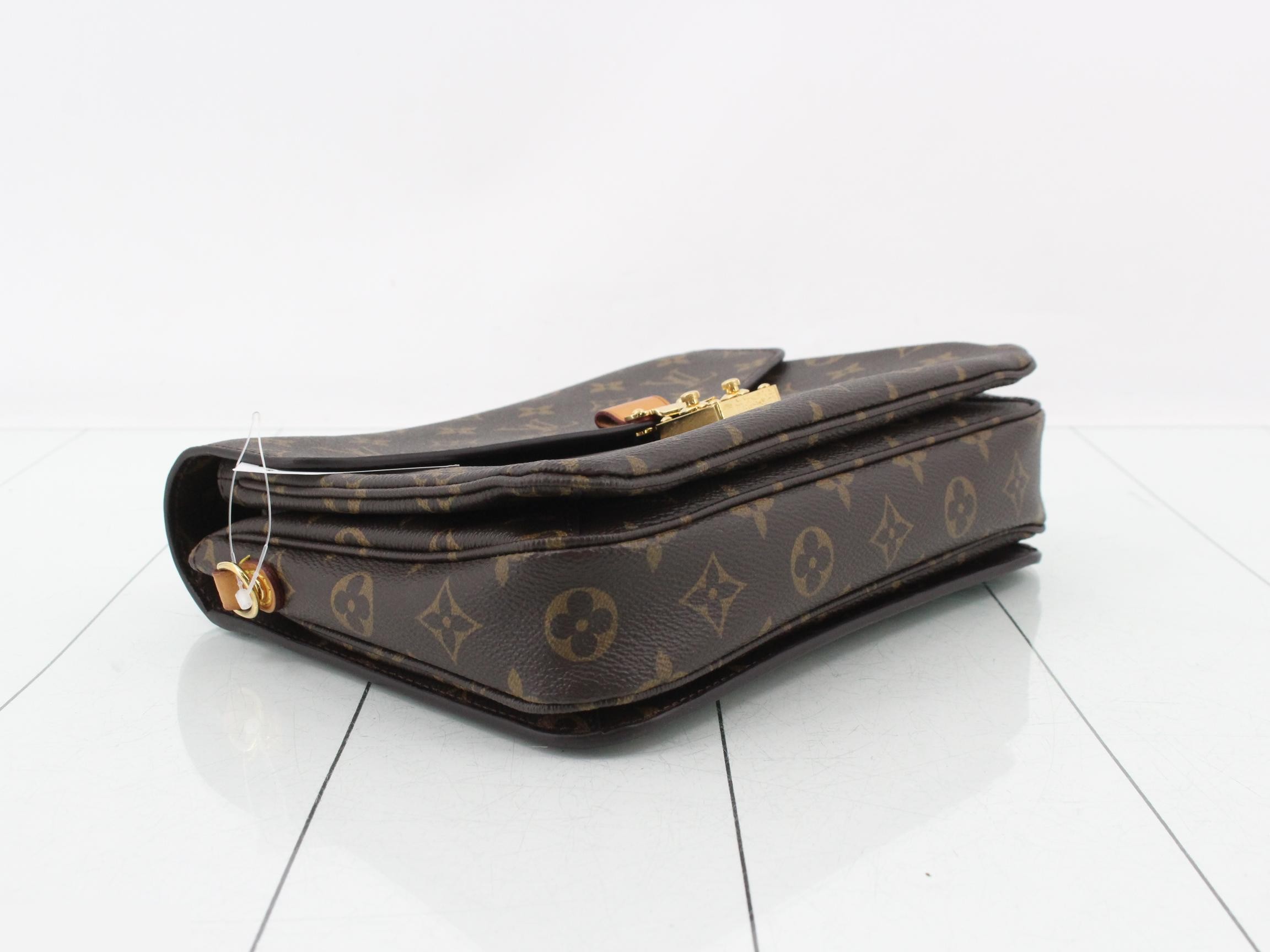 Monogram Pochette Metis MM 2-Way Handbag — view 5