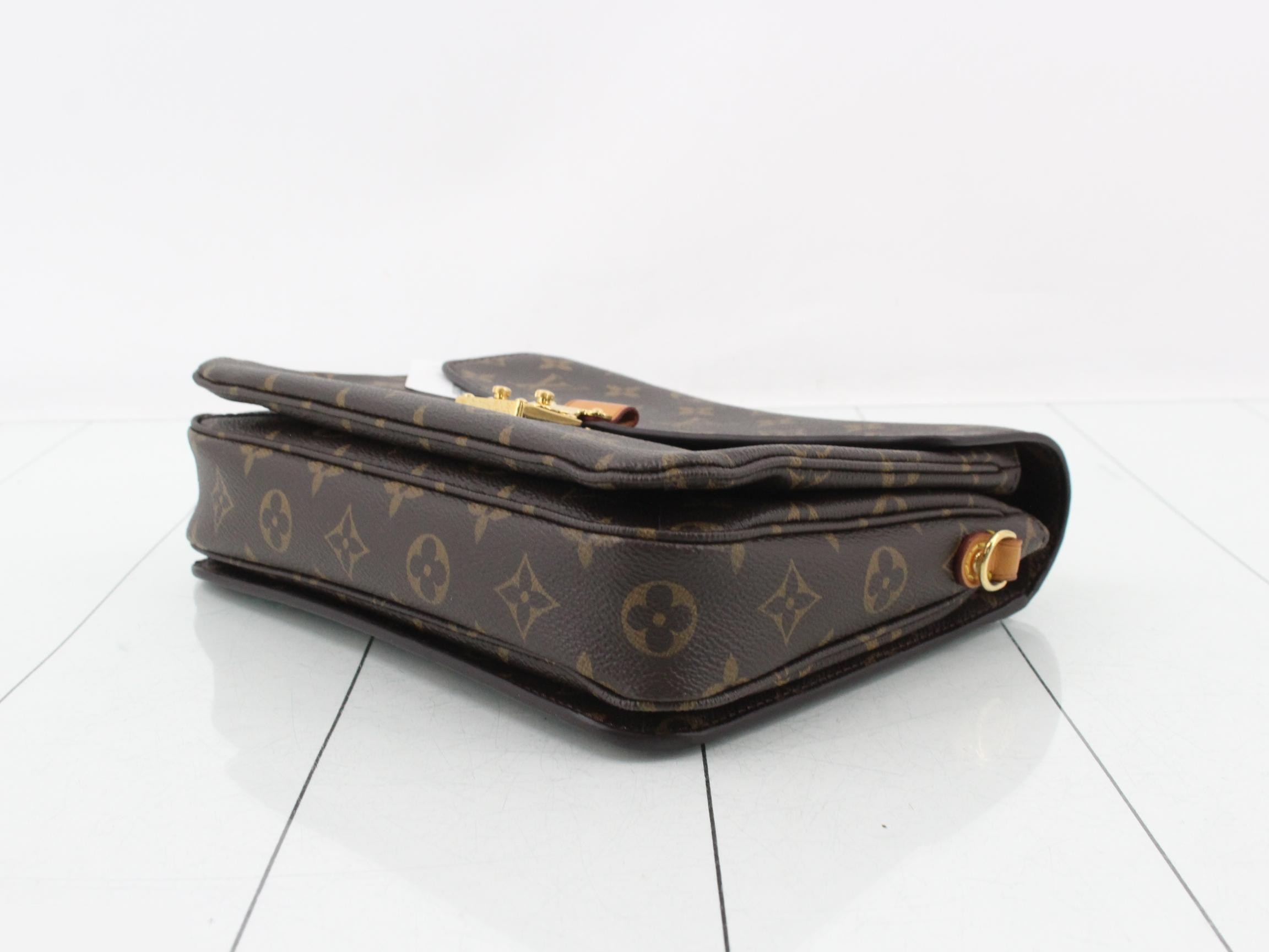 Monogram Pochette Metis MM 2-Way Handbag — view 6