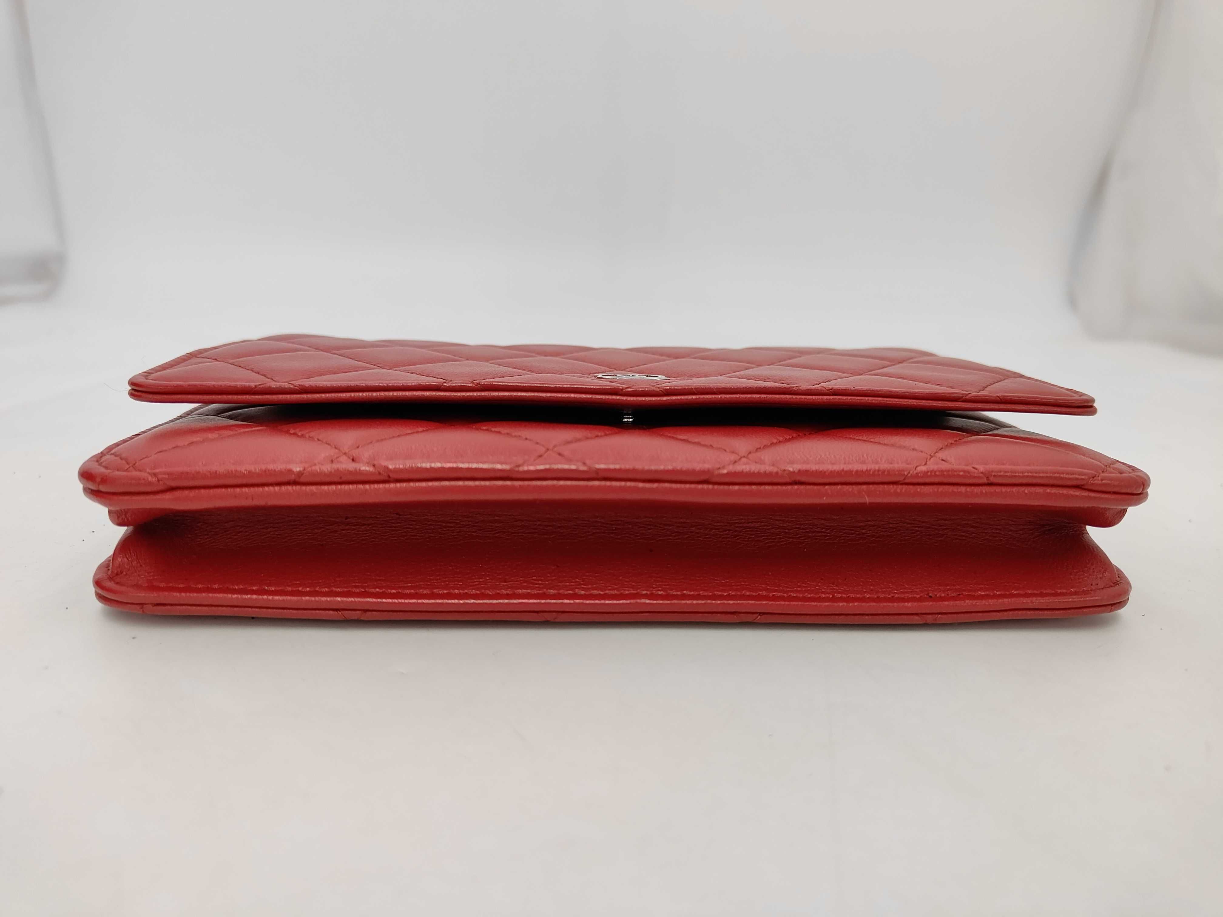 Matelassé Chain Wallet, Lambskin, Red, Silver & Gold Shoulder Bag — view 3