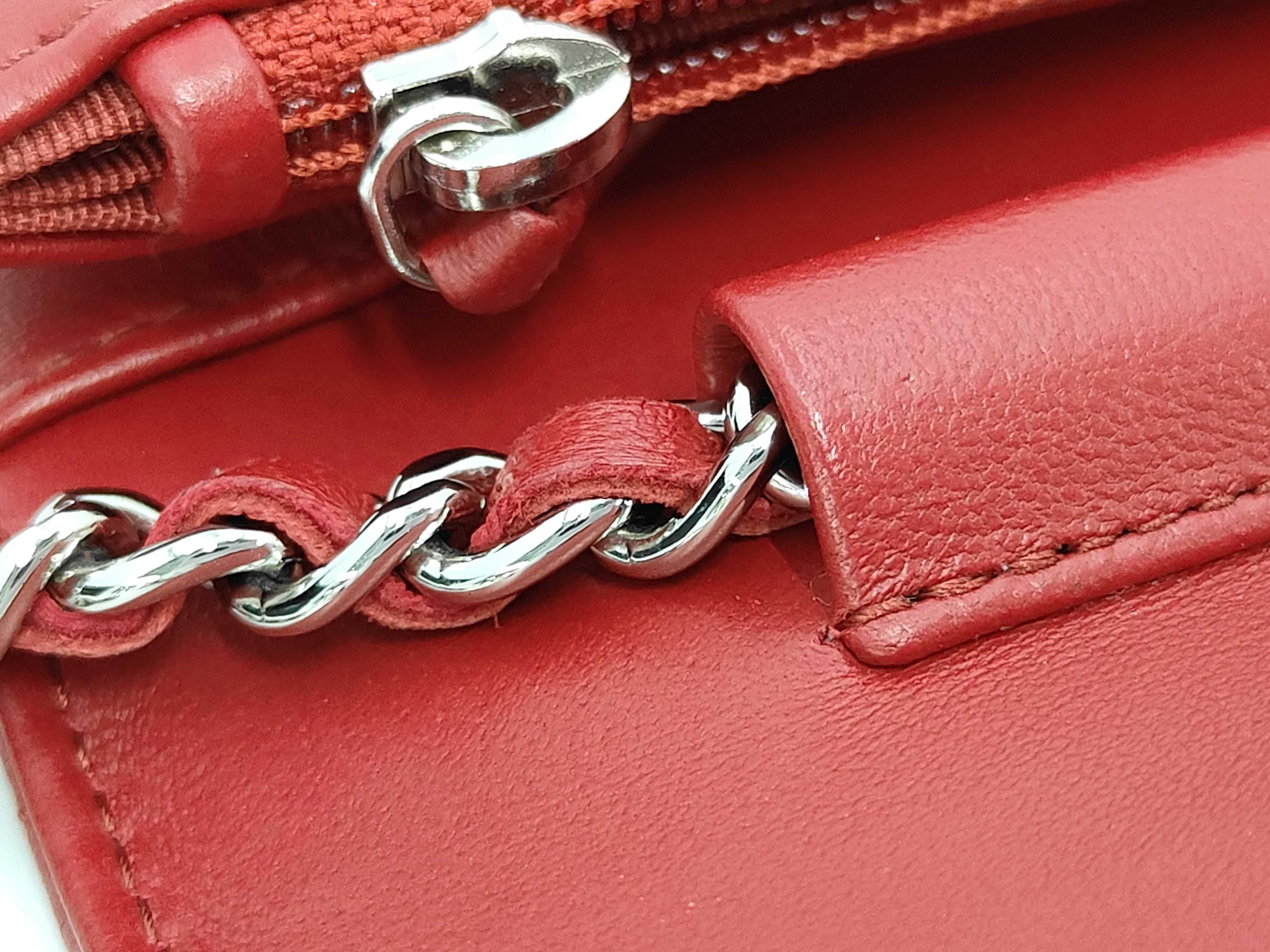 Matelassé Chain Wallet, Lambskin, Red, Silver & Gold Shoulder Bag — view 7