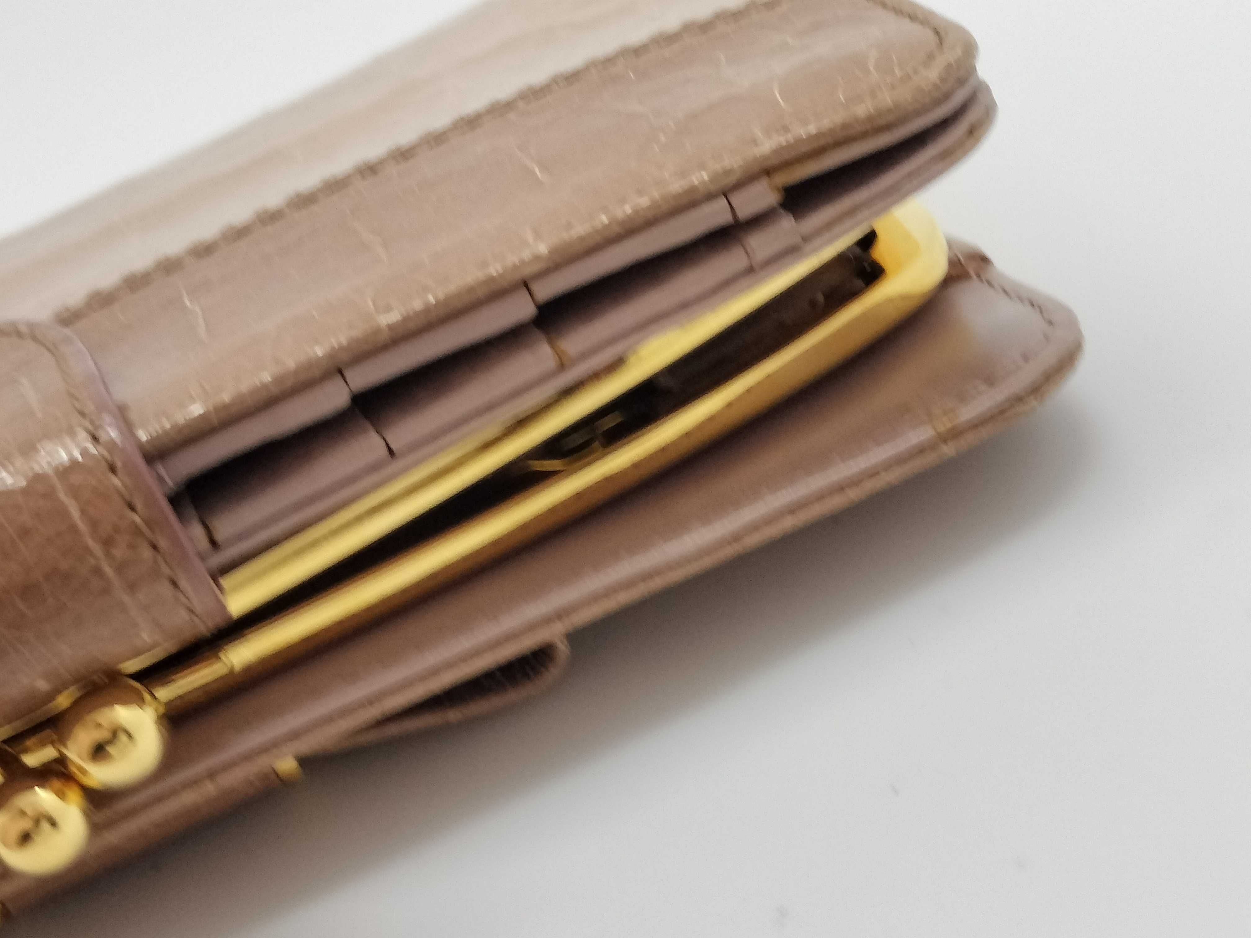 embossed coin purse — view 14