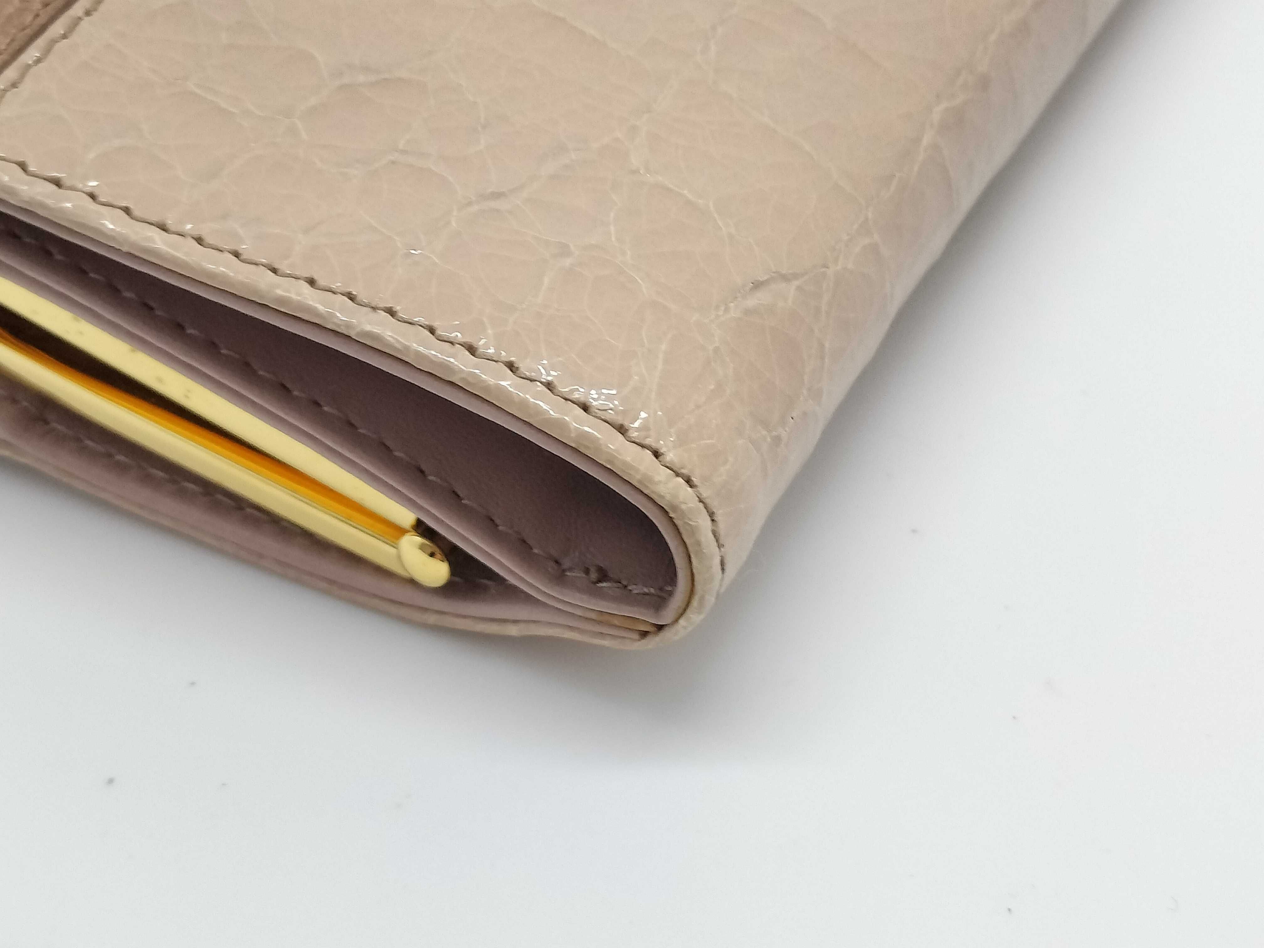 embossed coin purse — view 3