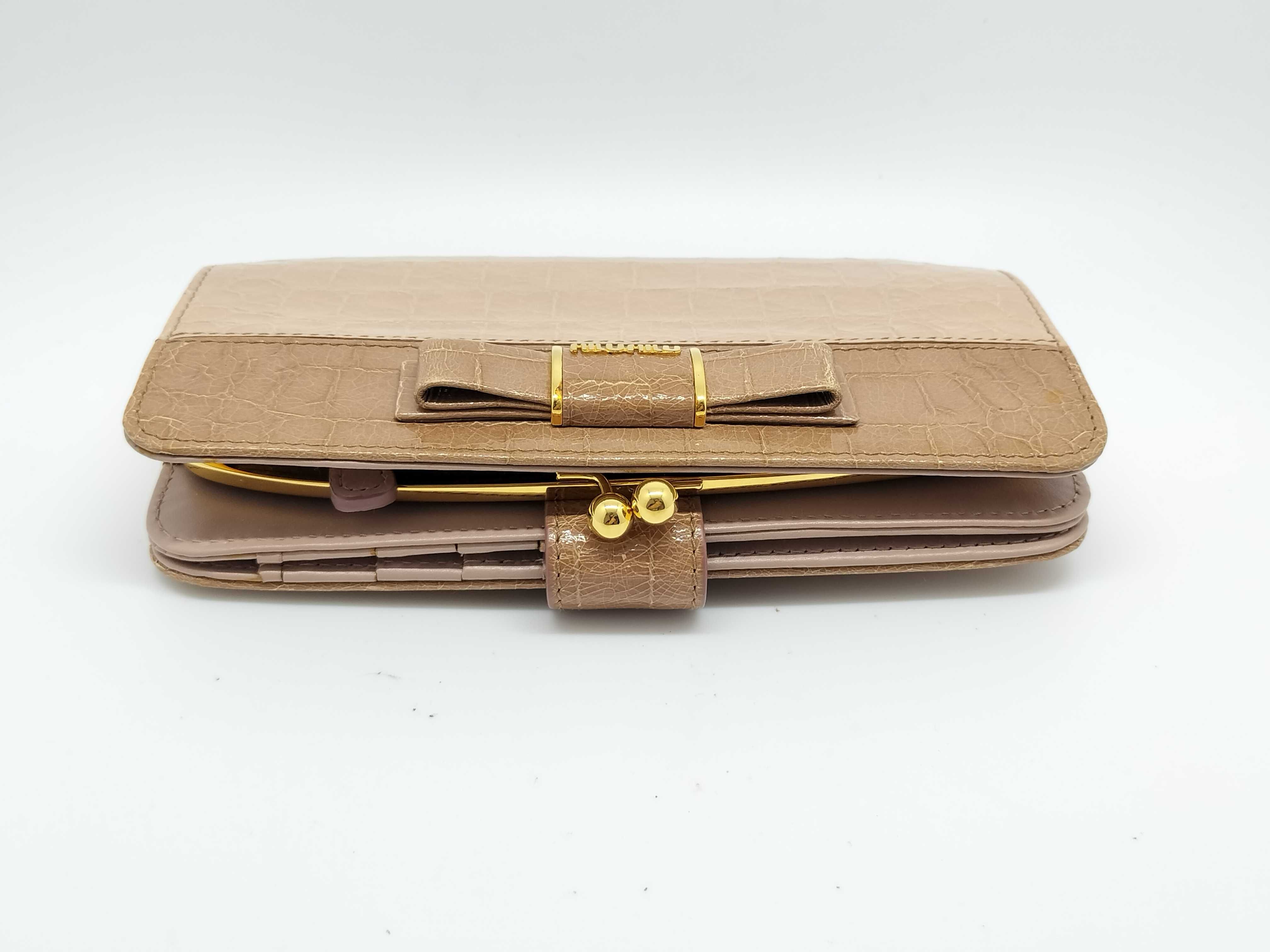 embossed coin purse — view 6