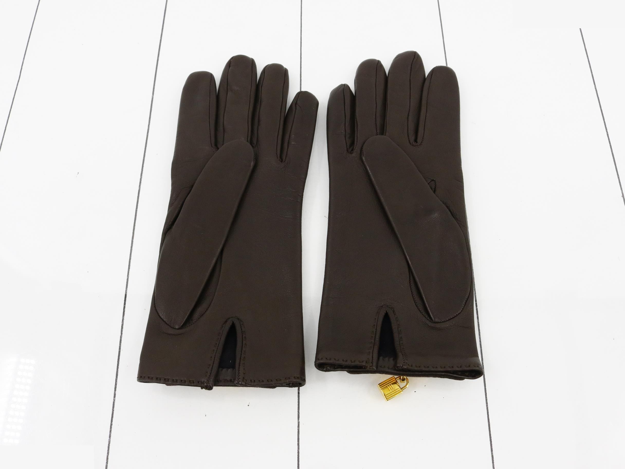 Gloves, Kelly hardware, padlock, gold, leather, brown — view 2