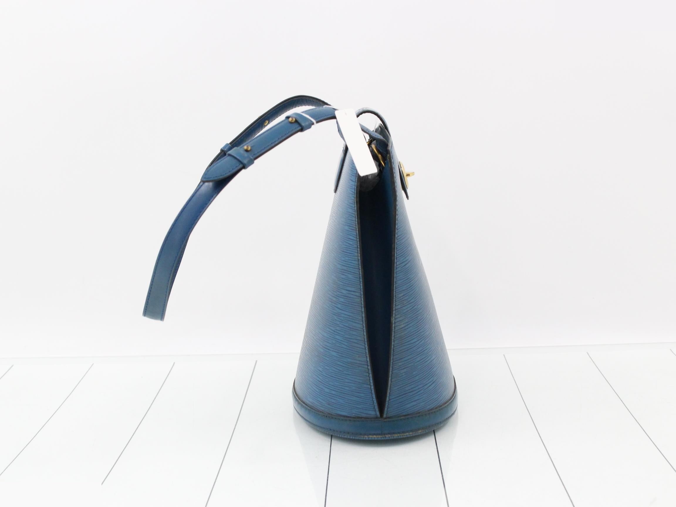 Epi Cluny Shoulder Bag — view 4