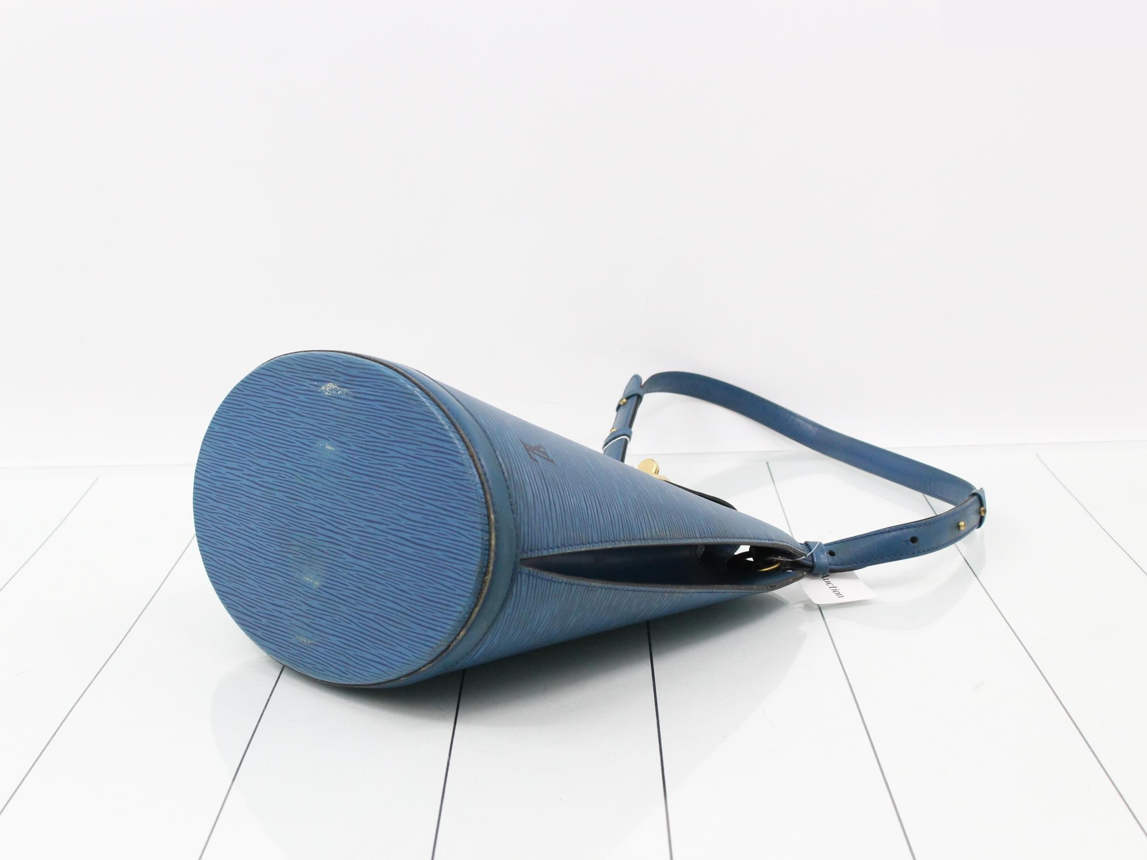 Epi Cluny Shoulder Bag — view 6