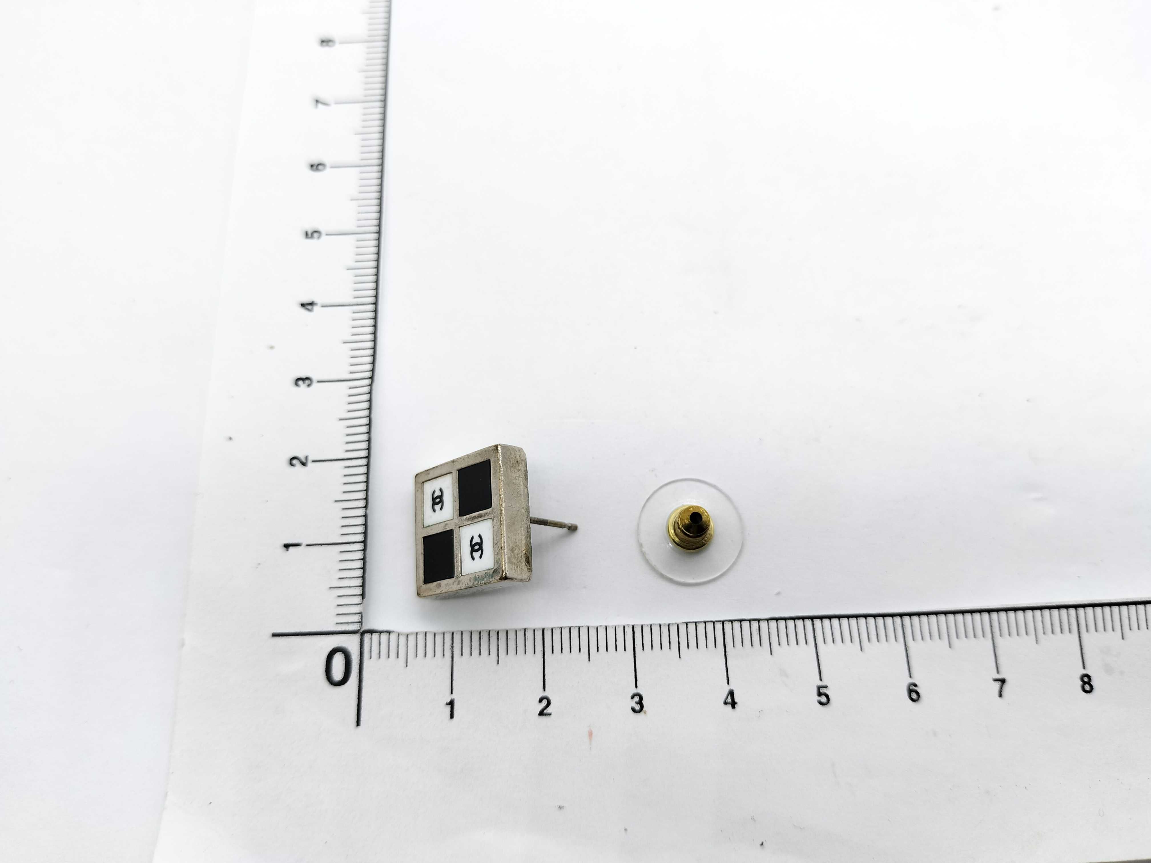 Coco Mark Silver x Black x White Square Earring (01P) - Single Earring — view 7