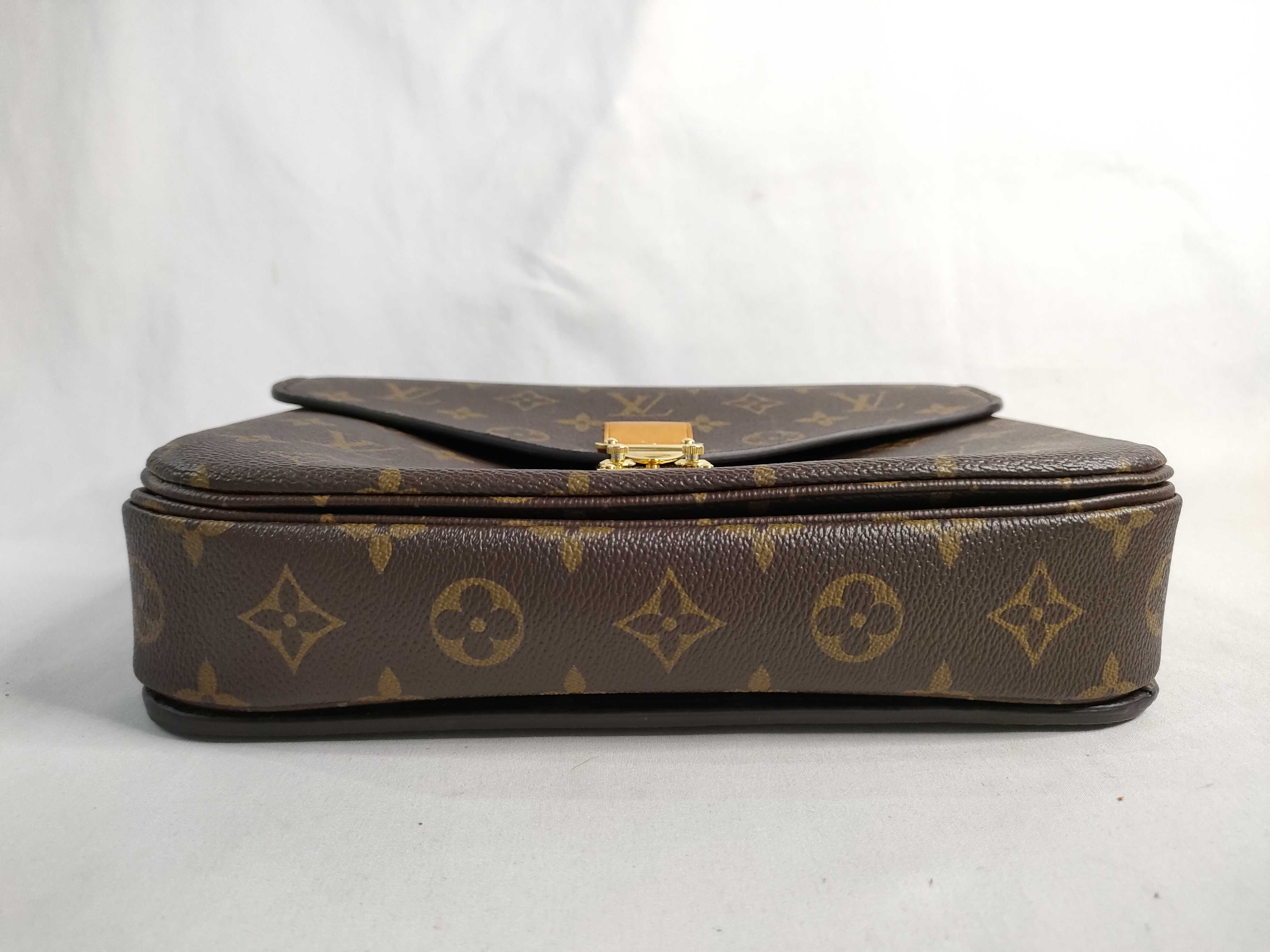 Monogram Louis Vuitton Monogram Pochette Metis MM Shoulder Bag Handbag — view 8