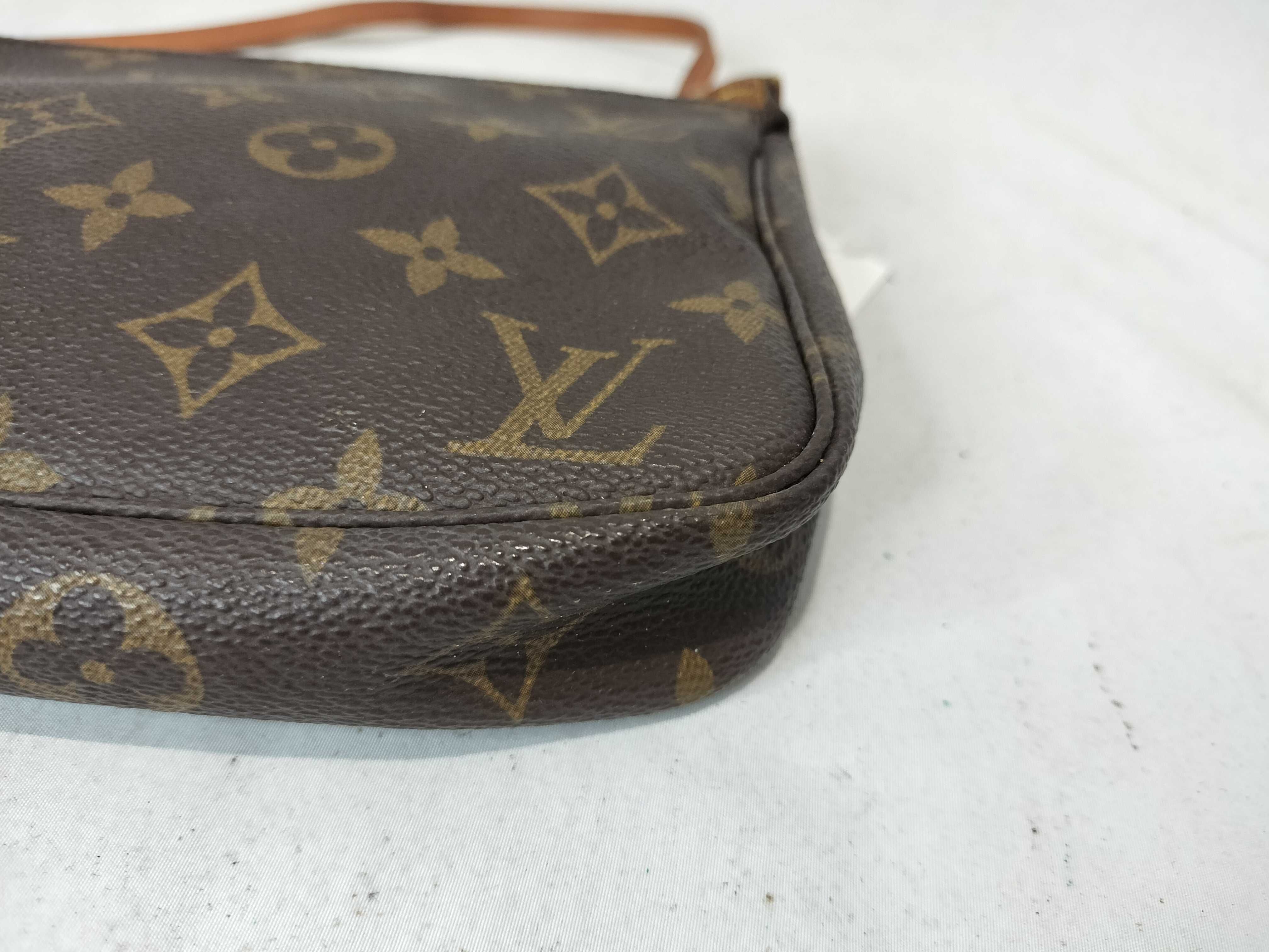 Monogram Accessoires Pouch — view 6