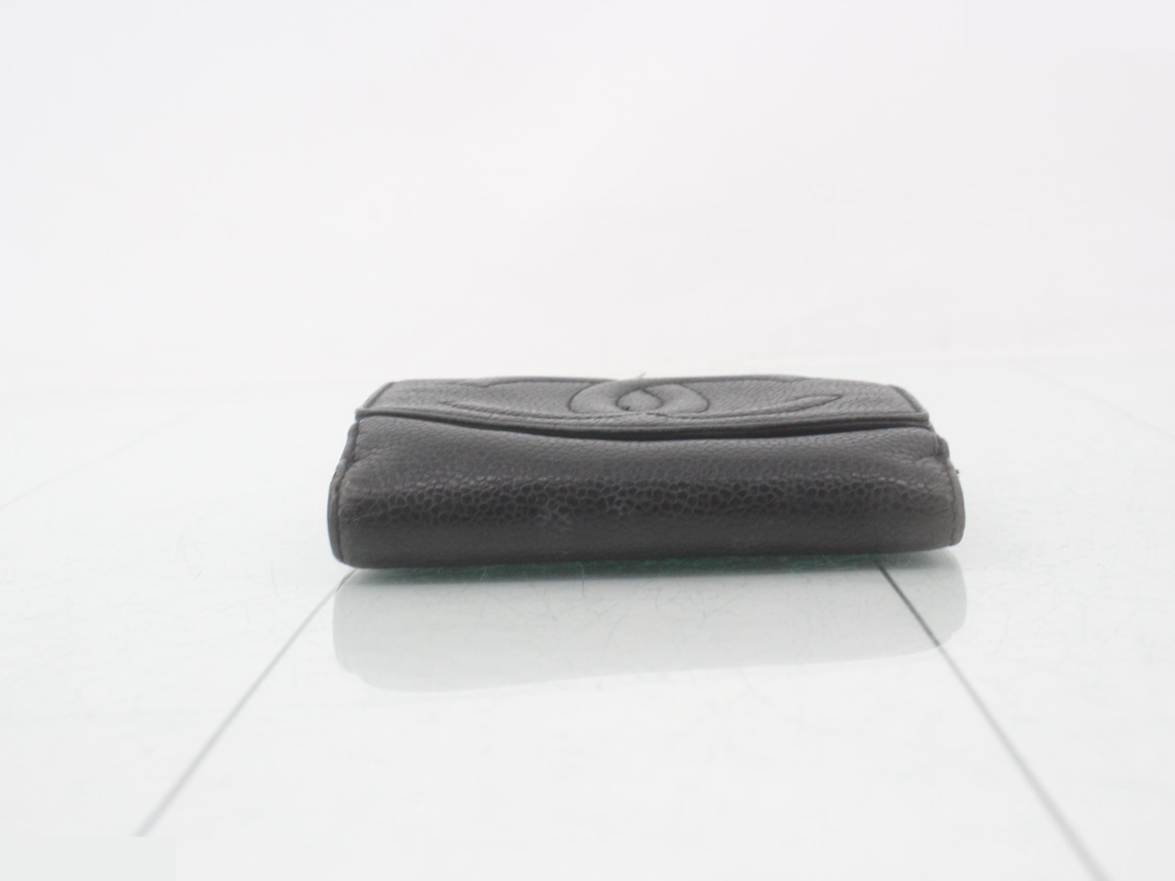 Bifold wallet with double snap closure — view 3