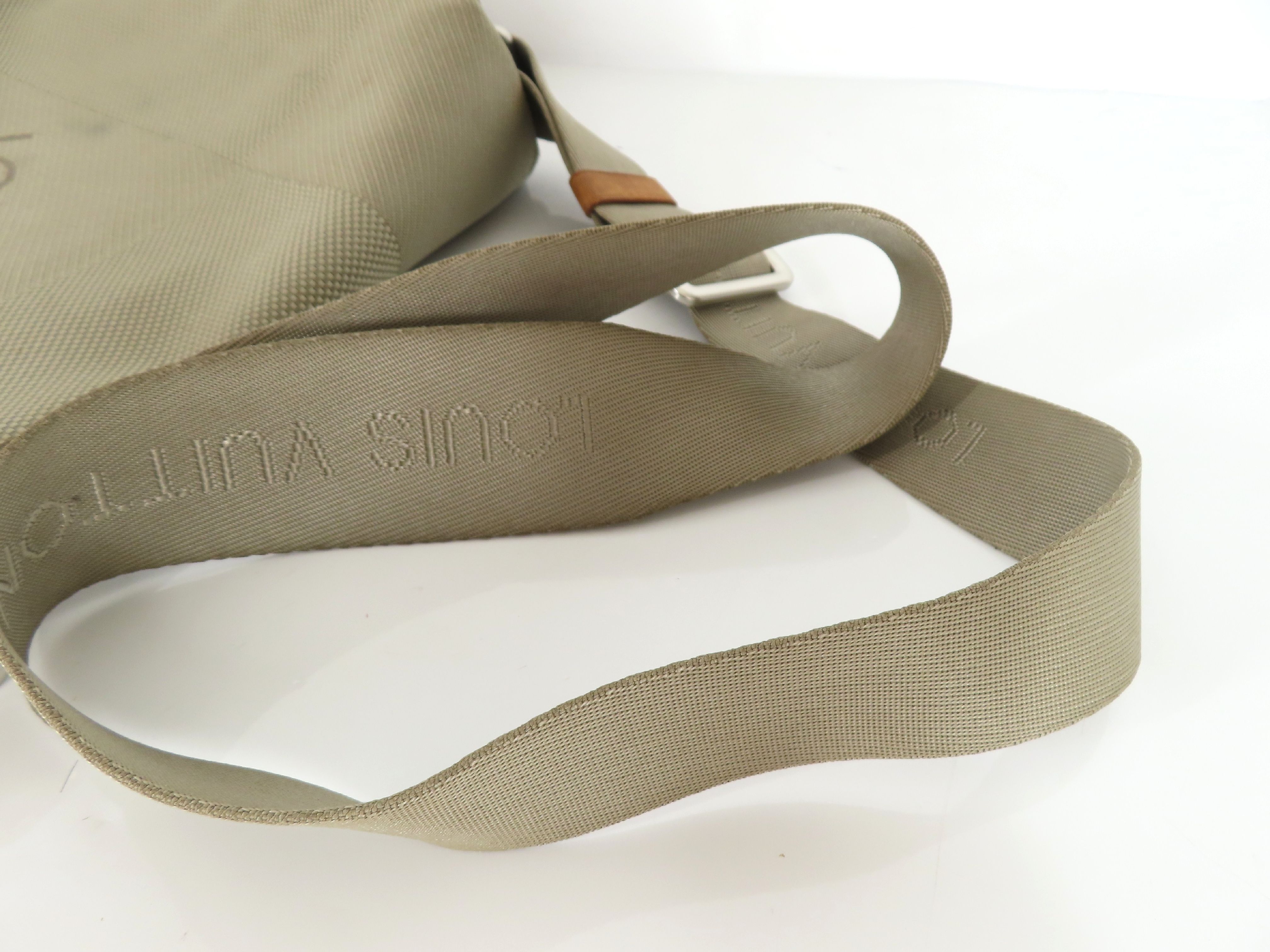 Damier Geant Messager M93031 Shoulder Bag — view 3