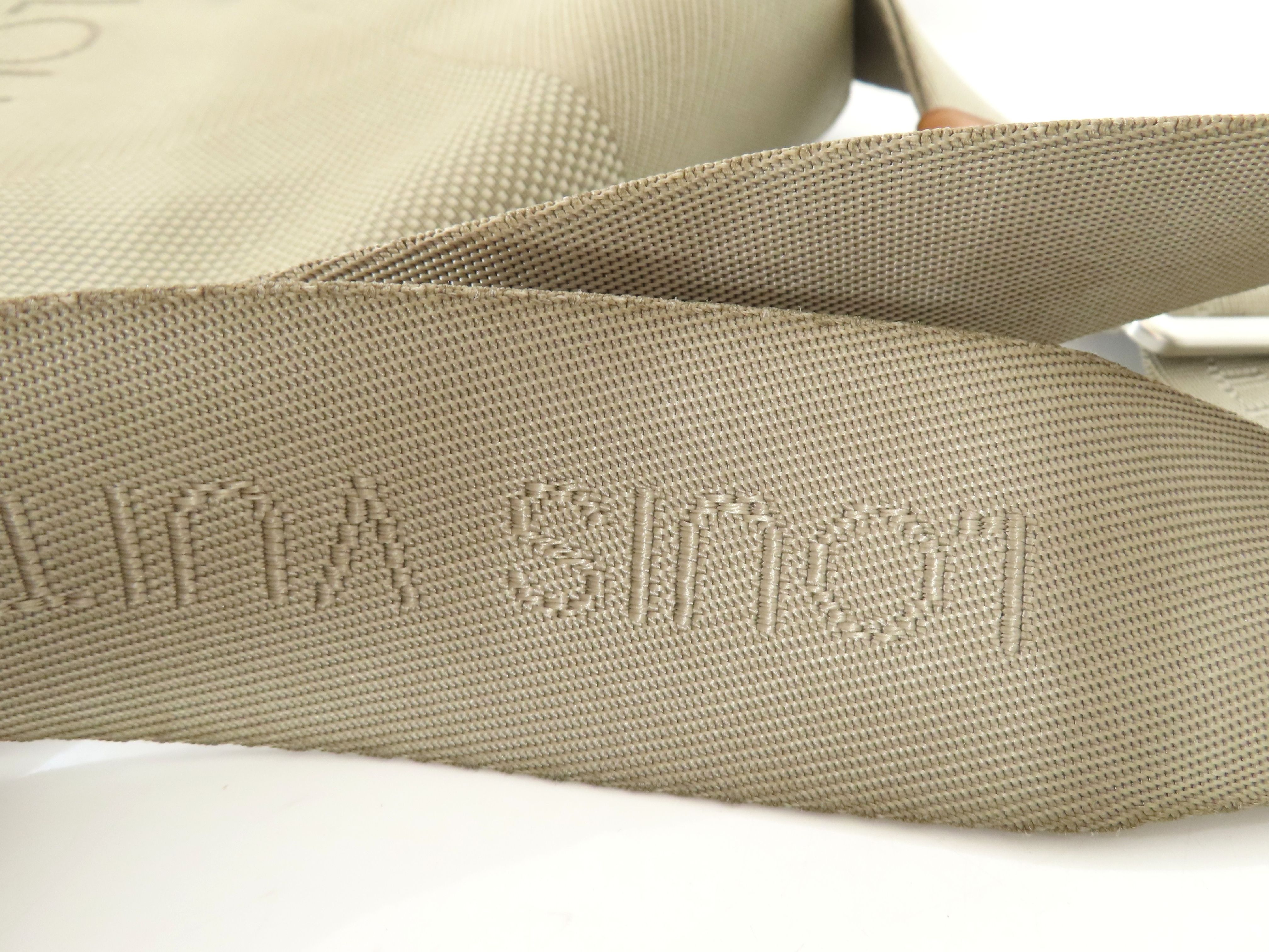 Damier Geant Messager M93031 Shoulder Bag — view 4