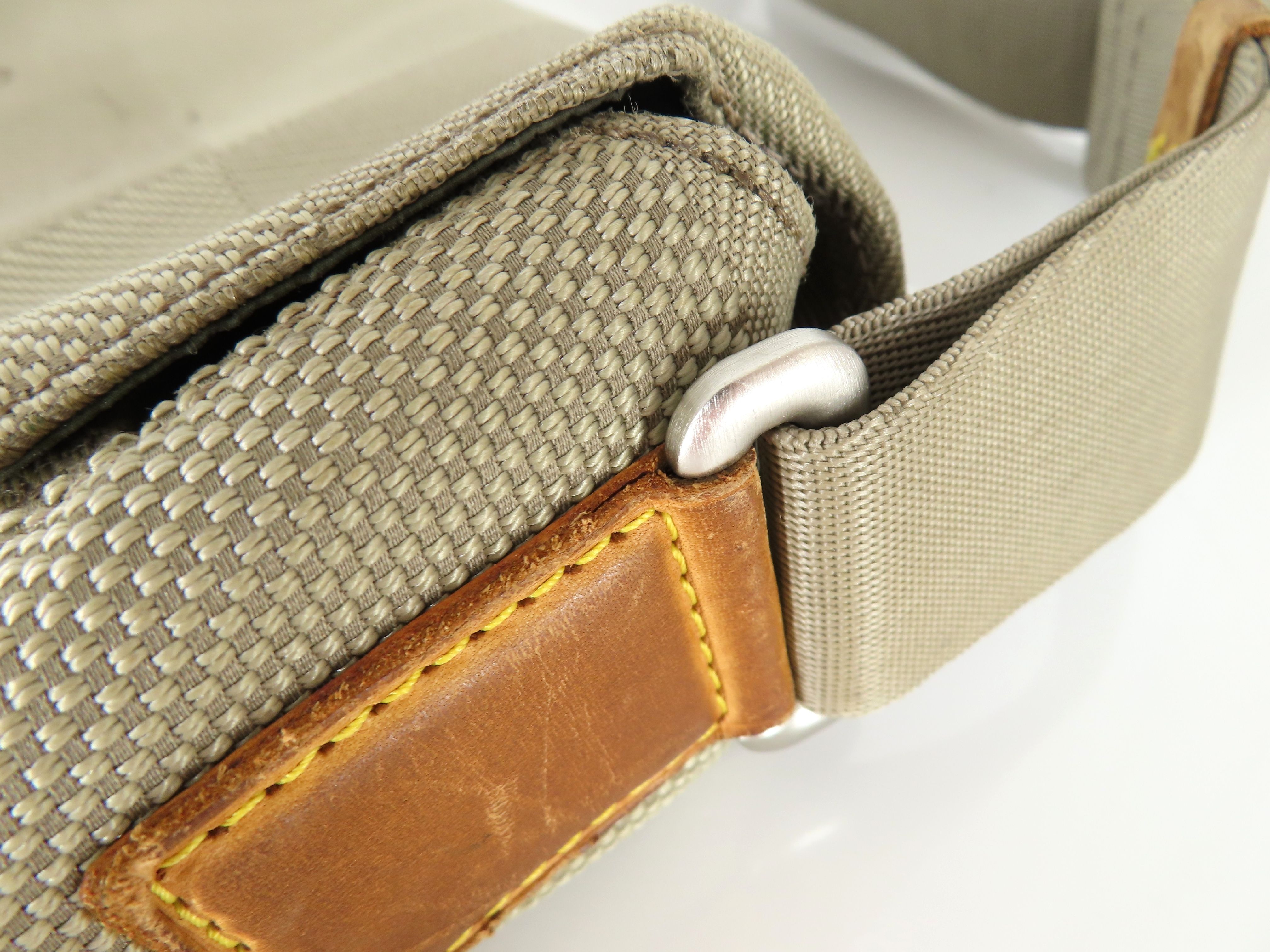 Damier Geant Messager M93031 Shoulder Bag — view 5
