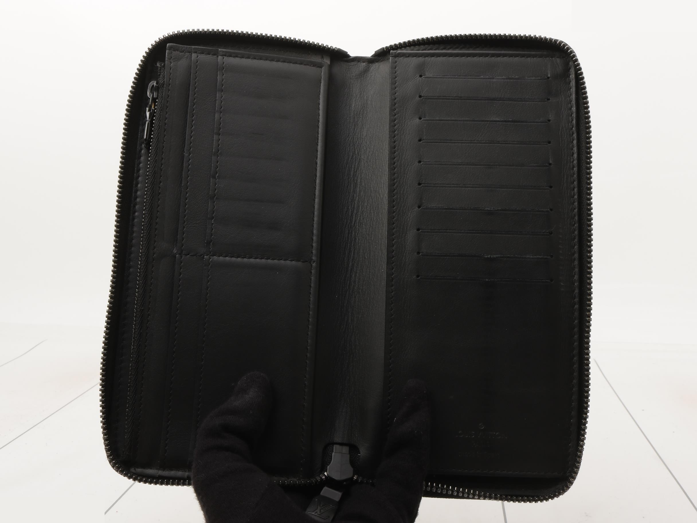 Zippy Wallet Vertical — view 4
