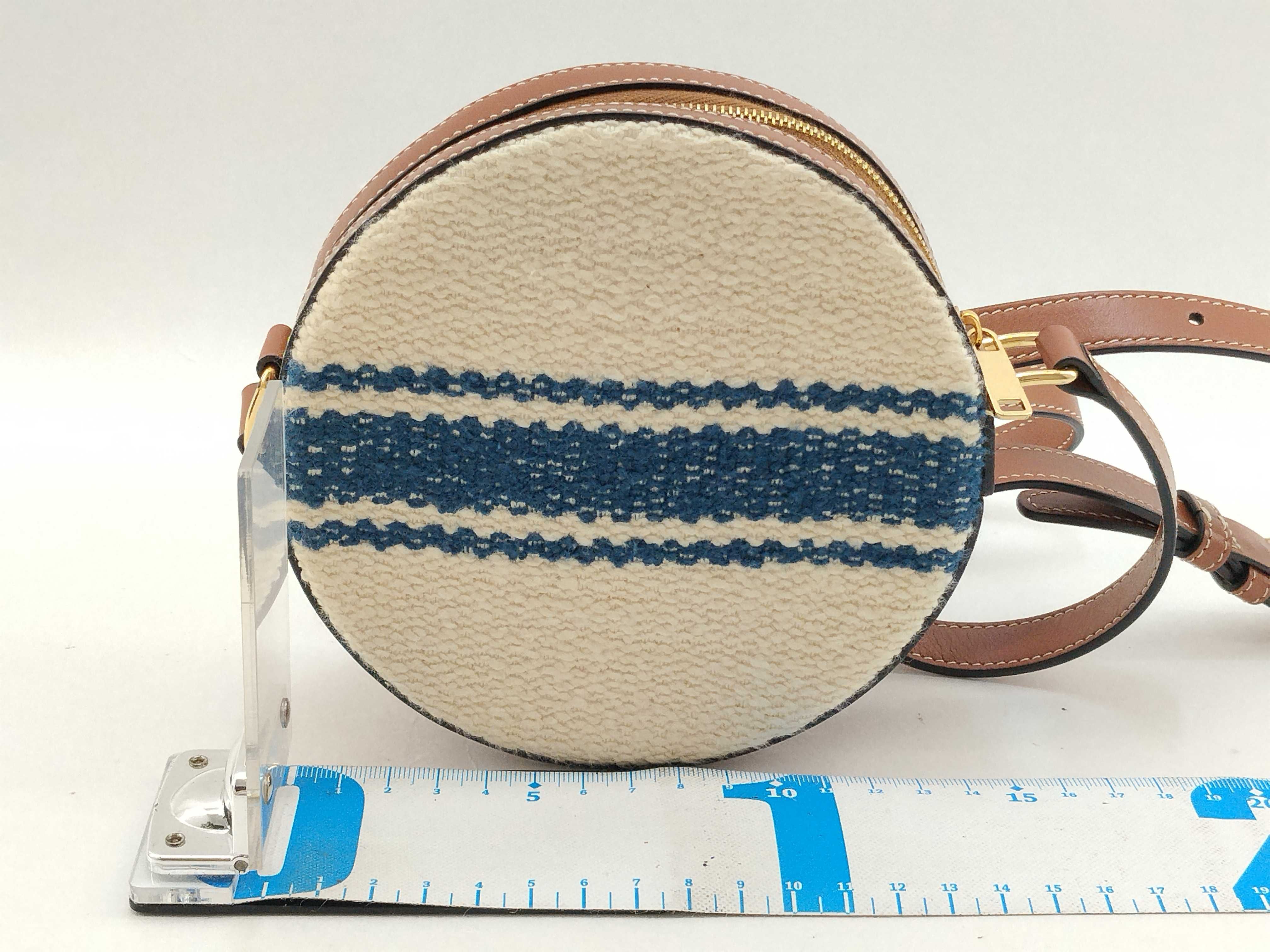Triomphe Round Shoulder Bag Logo Shoulder Bag — view 2