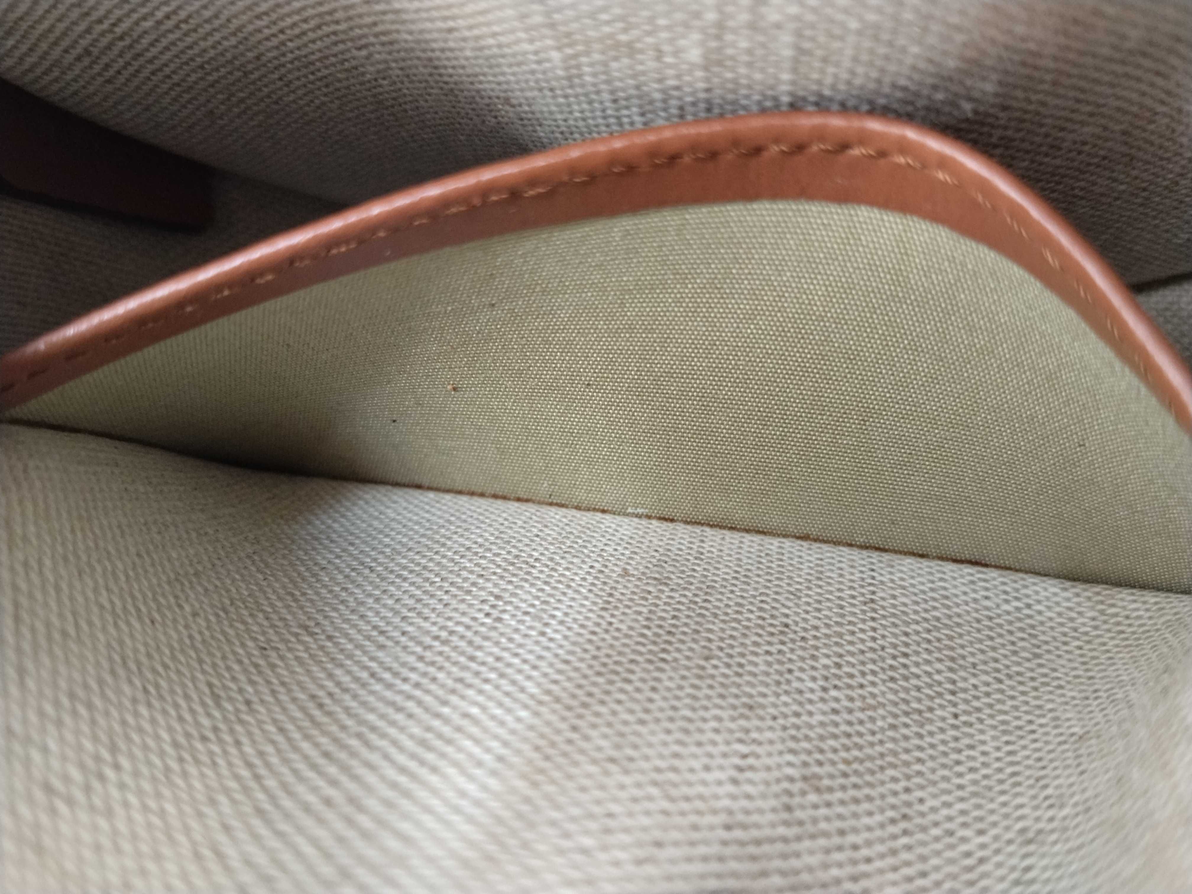 Triomphe Round Shoulder Bag Logo Shoulder Bag — view 15