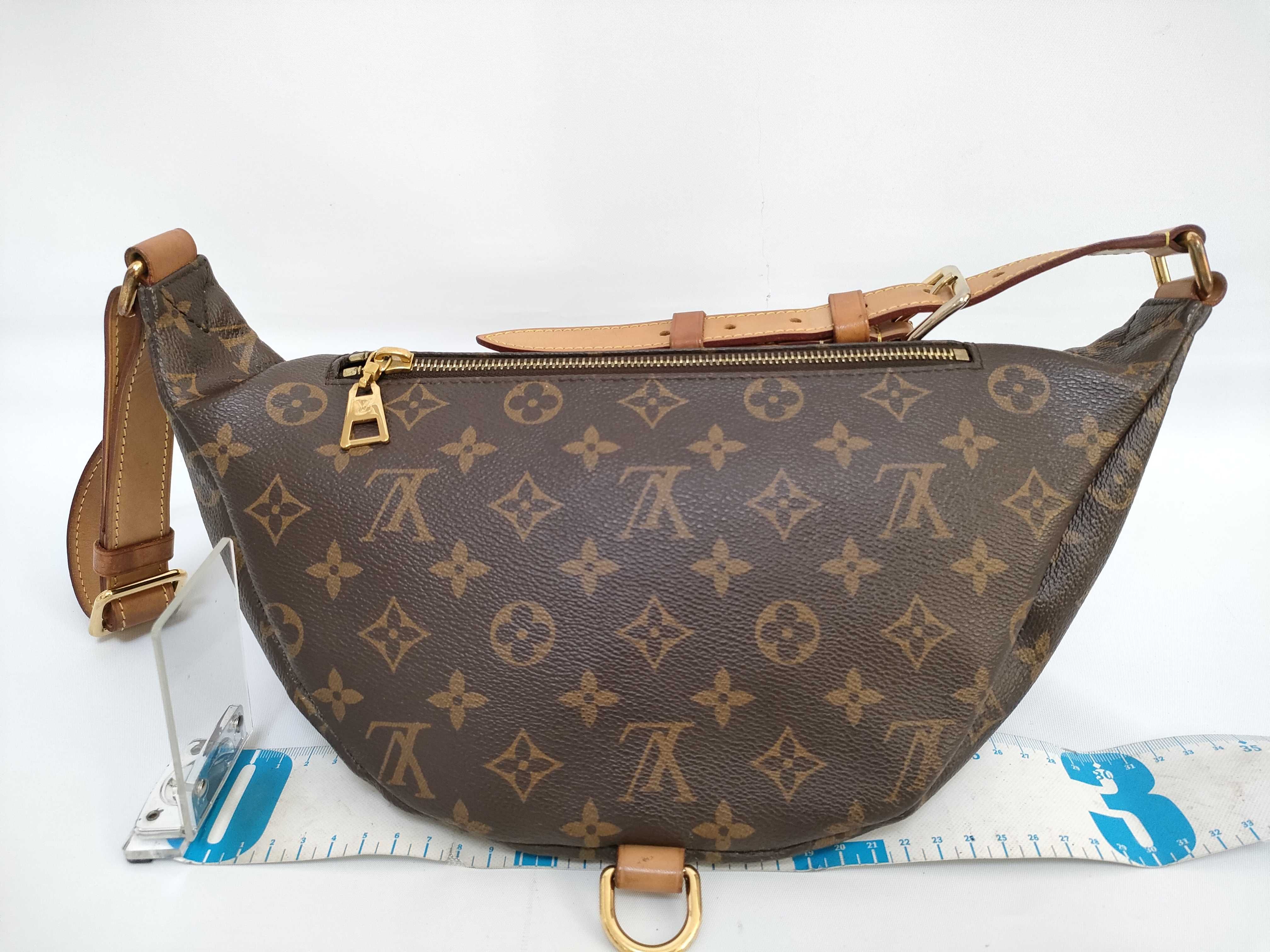 Monogram LV Louis Vuitton Monogram Bumbag Waist Bag — view 2