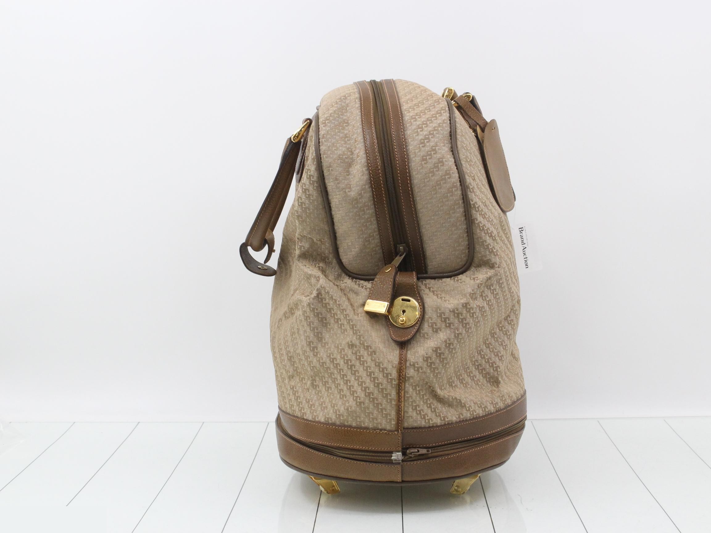 Travel bag — view 4