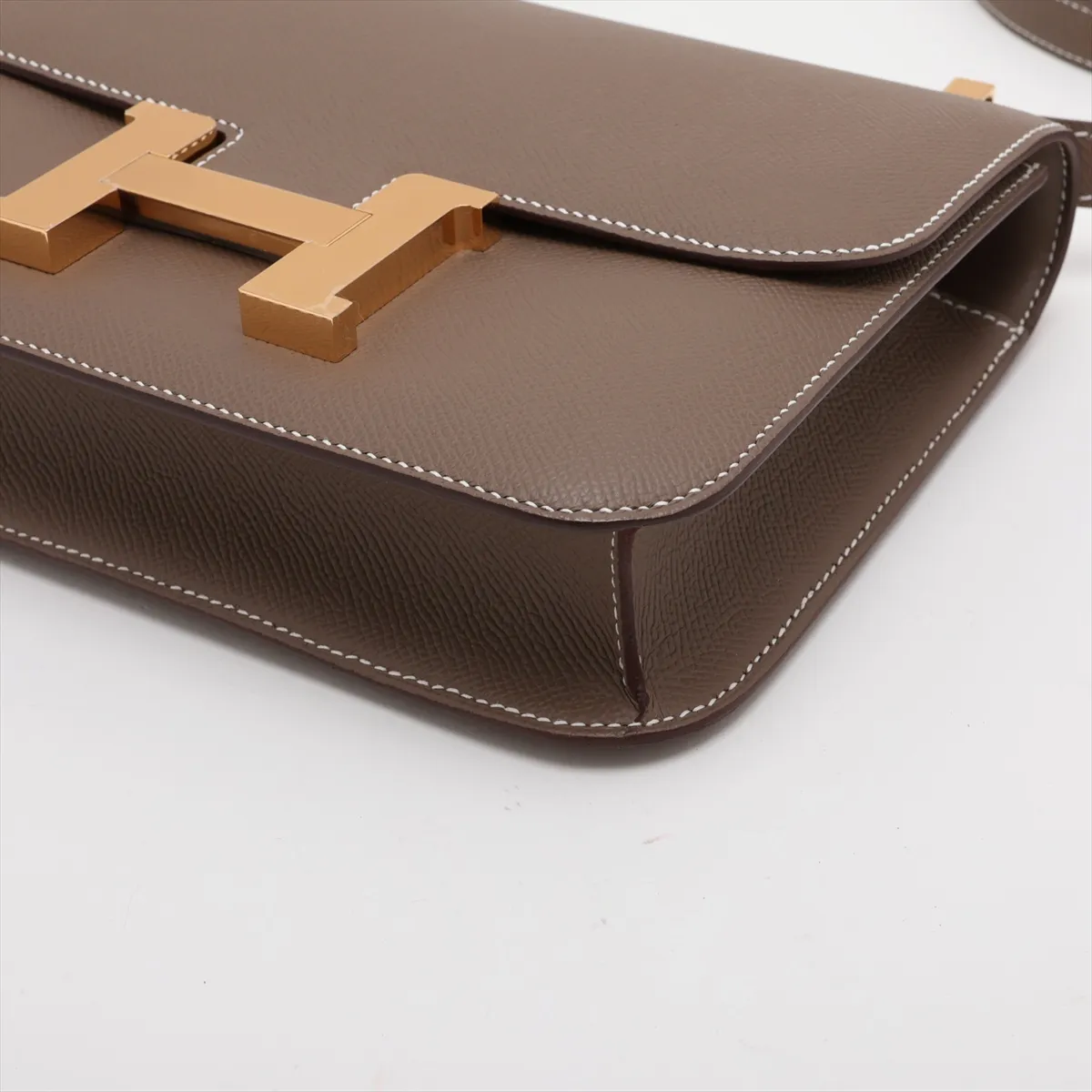 [Individually packaged] Hermes Constance 24 Miroir Veau Epsom Etoupe Gold Hardware B: 2023 with mirror — view 3