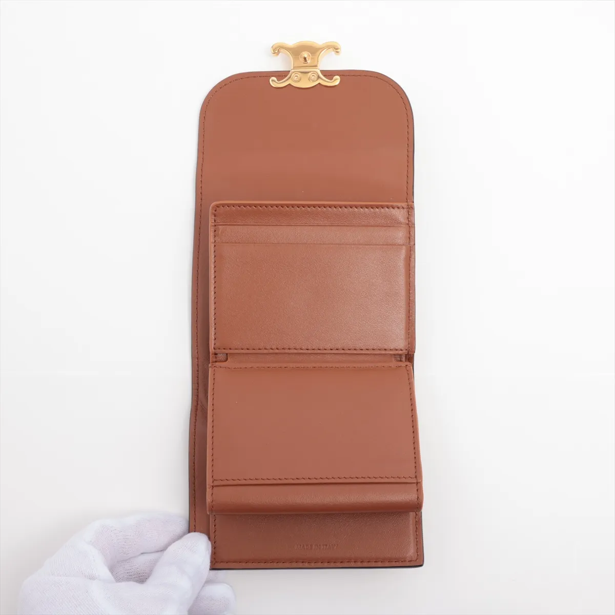 Triomphe Small Flap Wallet Leather Compact Wallet Brown — view 5