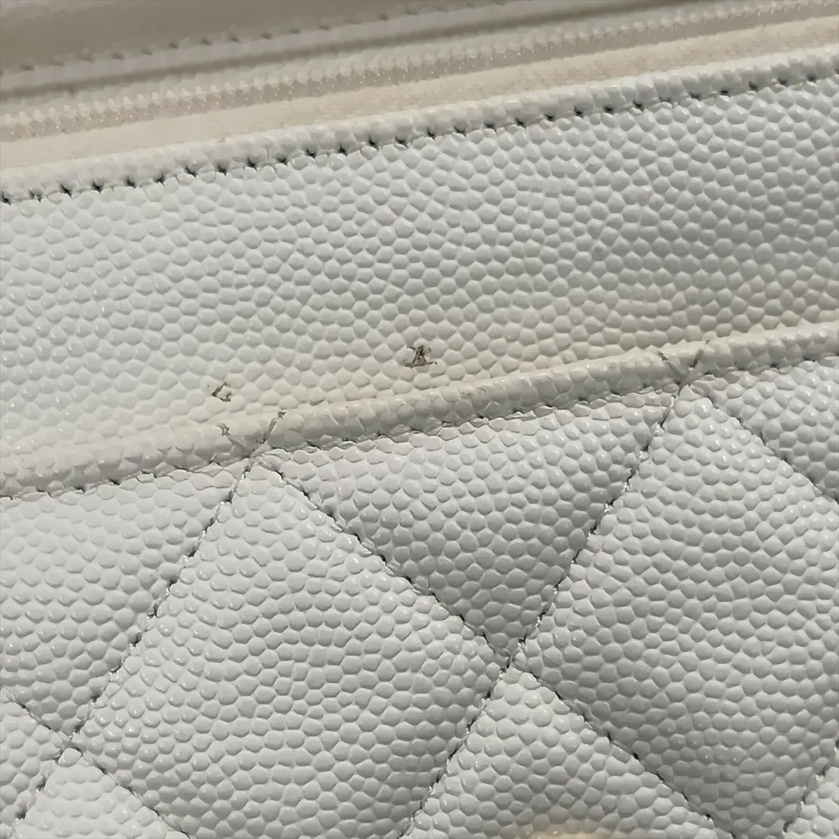 Matelassé Caviar Skin Chain Wallet, White with Gold Hardware, CP0449X0, Random Plate — view 13