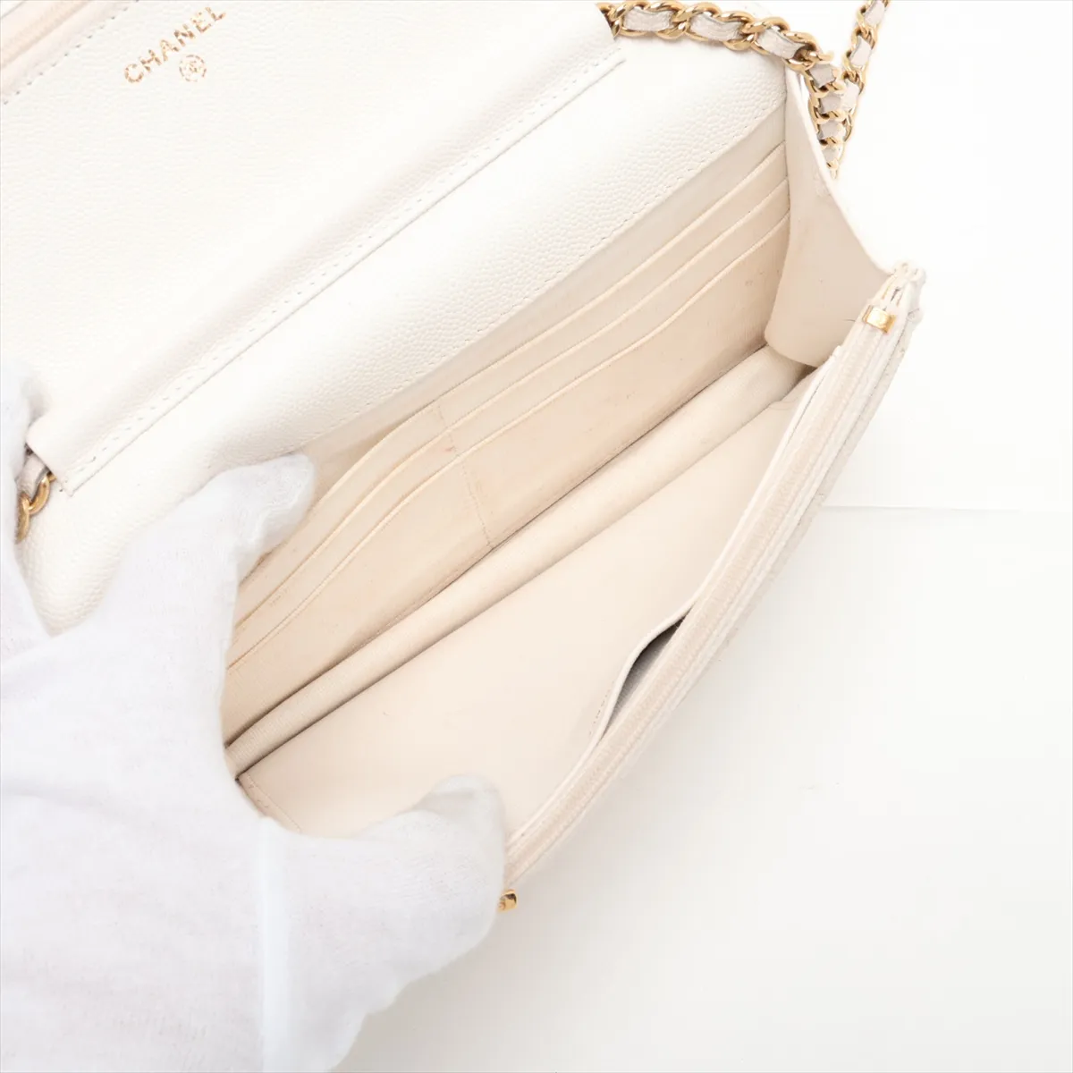 Matelassé Caviar Skin Chain Wallet, White with Gold Hardware, CP0449X0, Random Plate — view 6