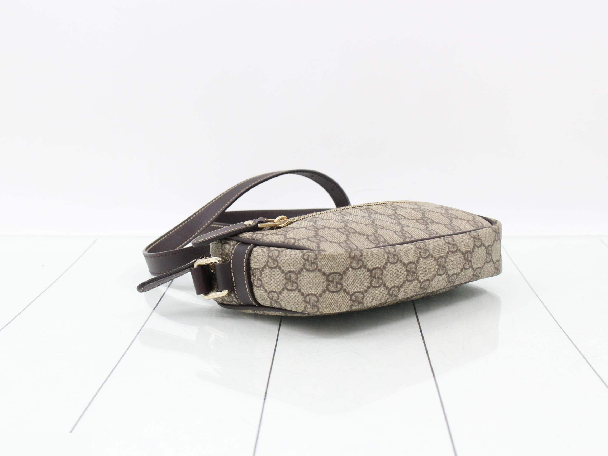 GG Supreme Shoulder Bag — view 5