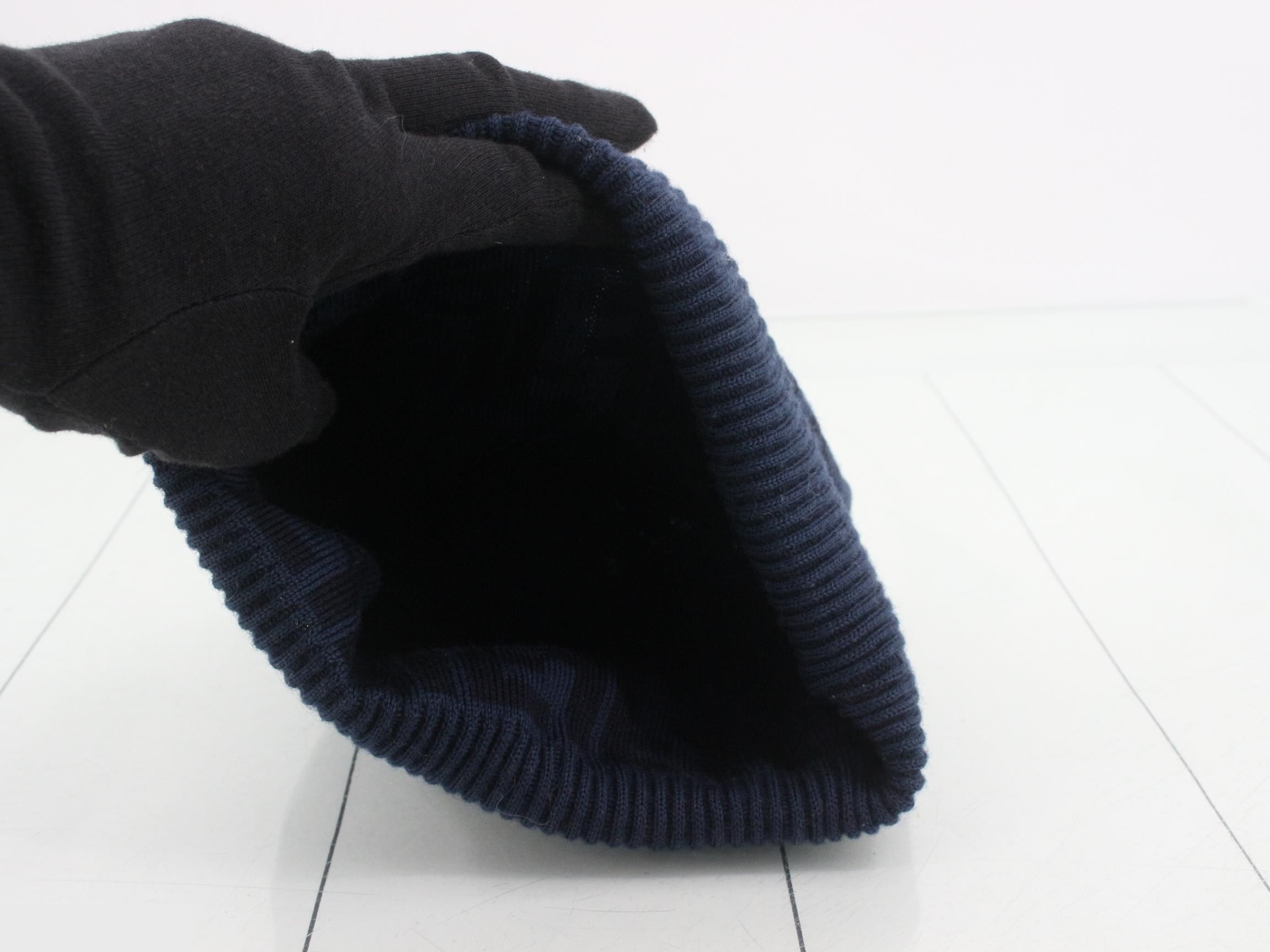 ZUCCA (accessories) - Hats - Knit hat with pom-pom - Navy — view 3