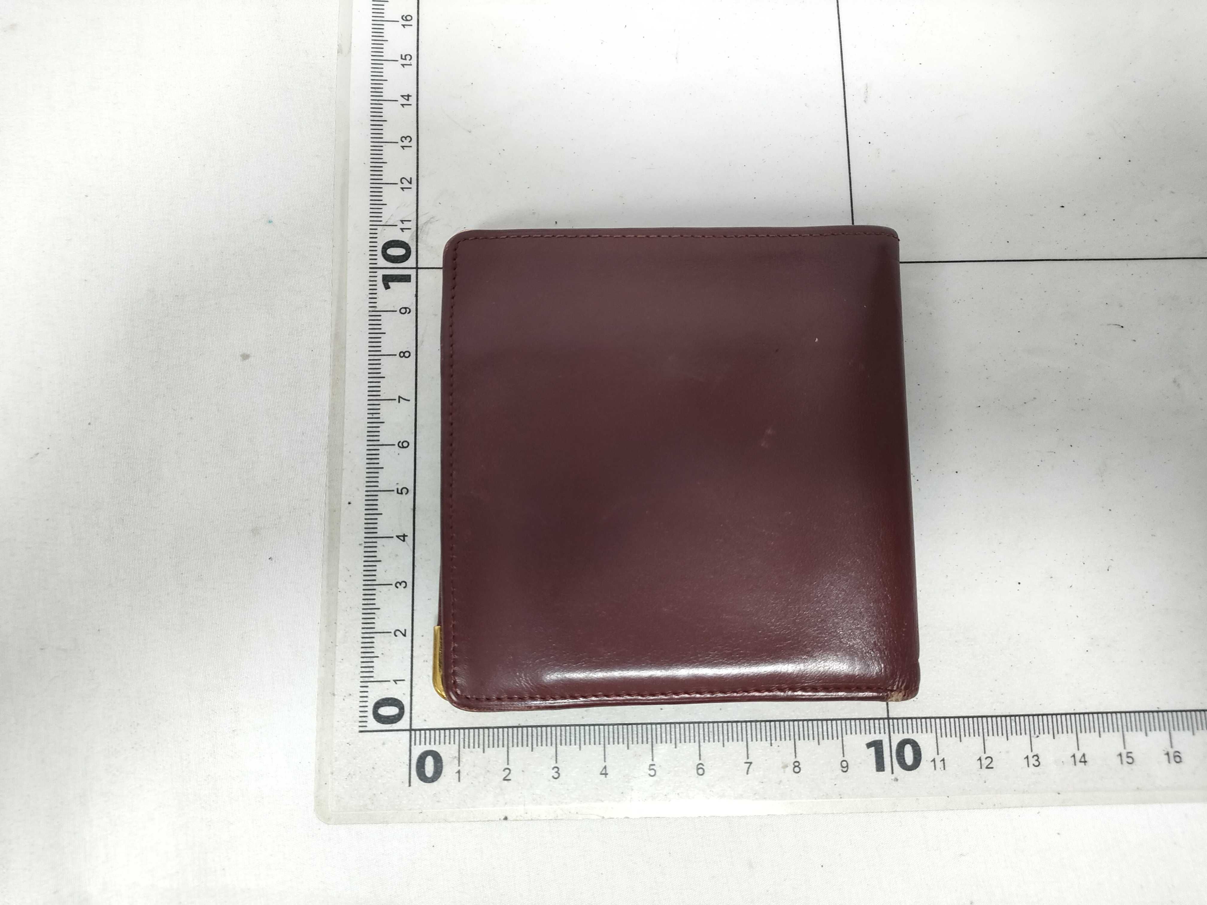 wallet — view 2