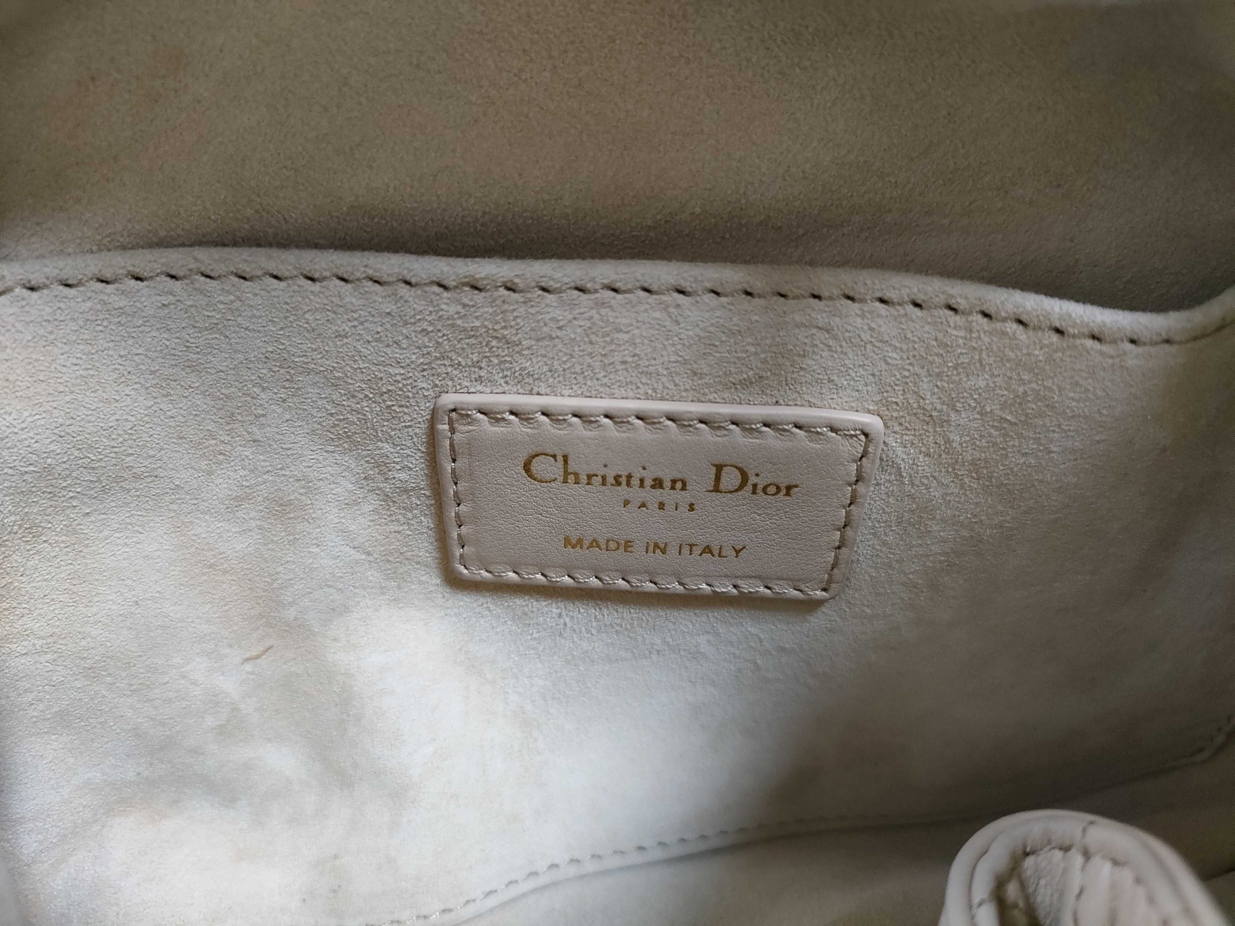 Christian Ami Medium Shoulder Bag (Cannage Shoulder Bag) — view 9