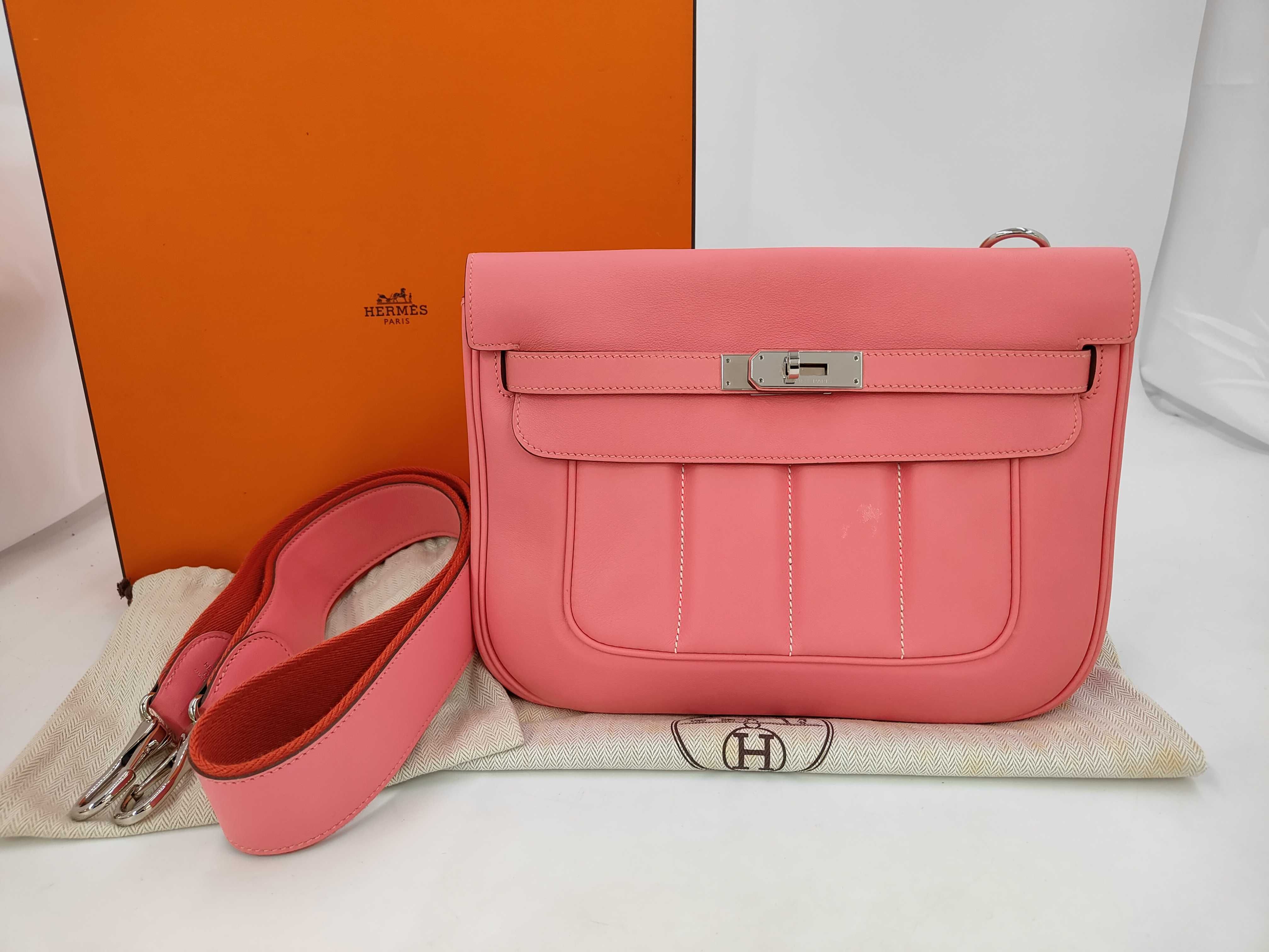 Berlinne 28 Swift Rose Azalee Silver A Stamp Shoulder Bag