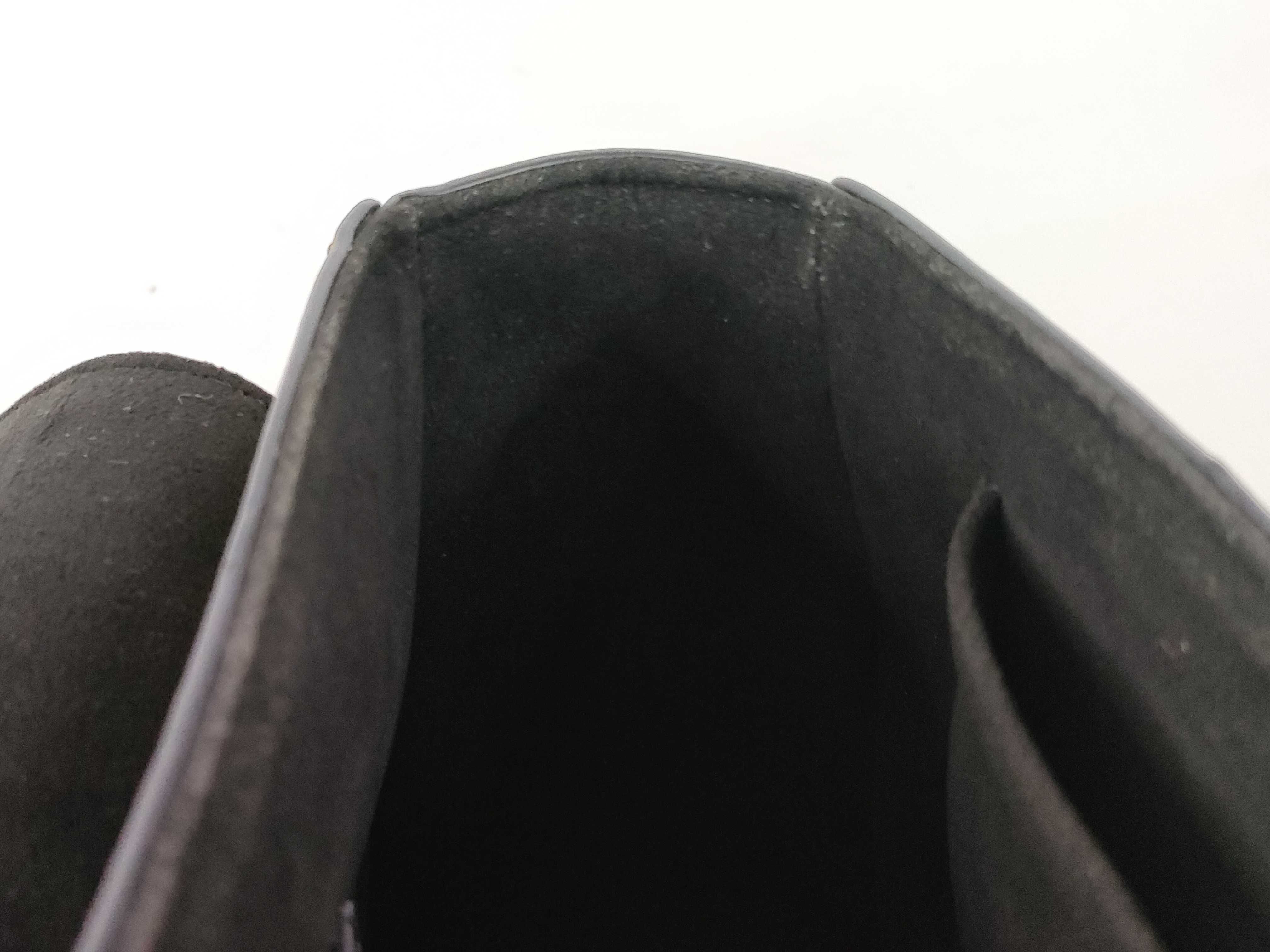Twist MM Shoulder Bag M54600 — view 11