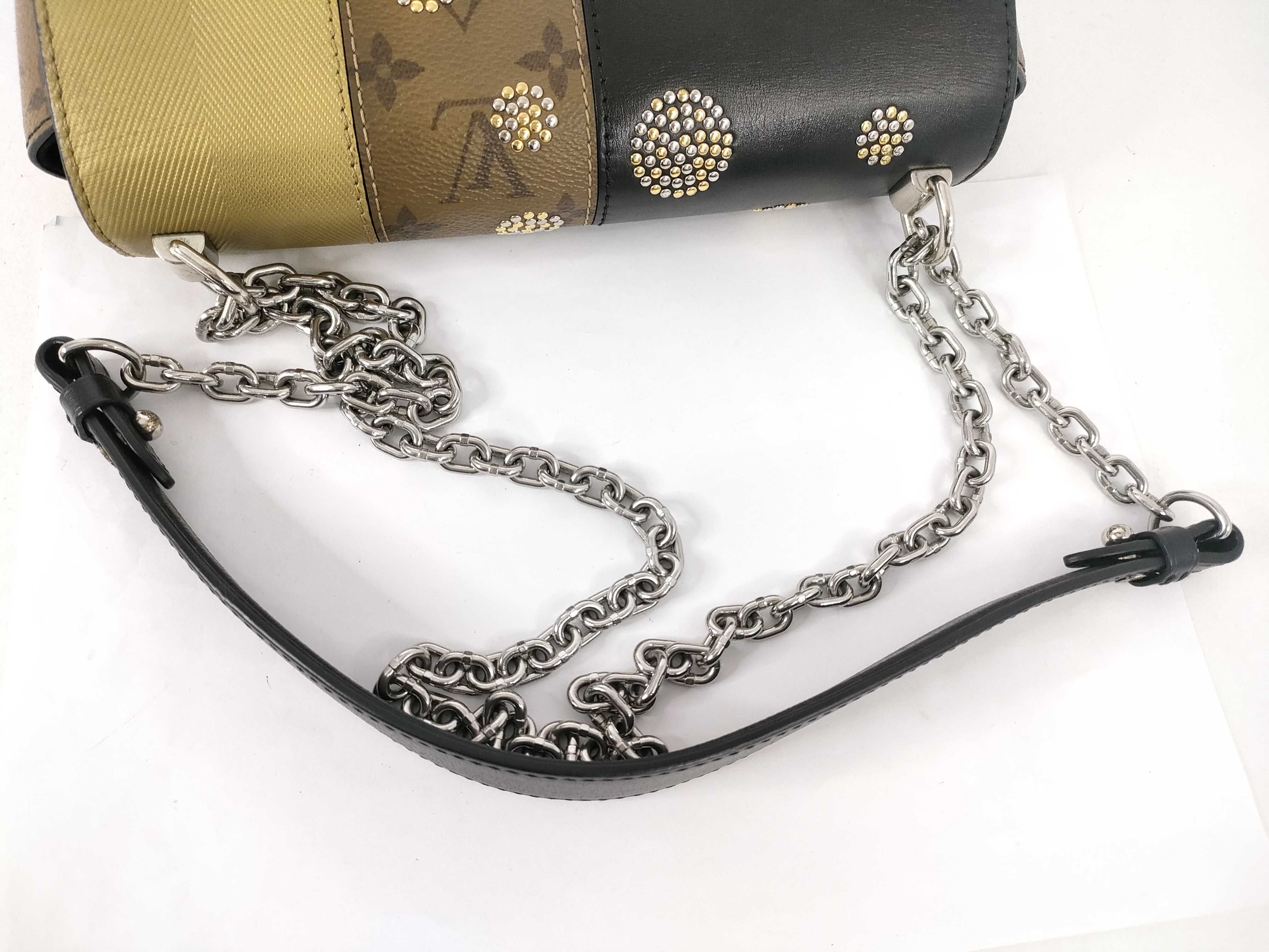 Twist MM Shoulder Bag M54600 — view 3