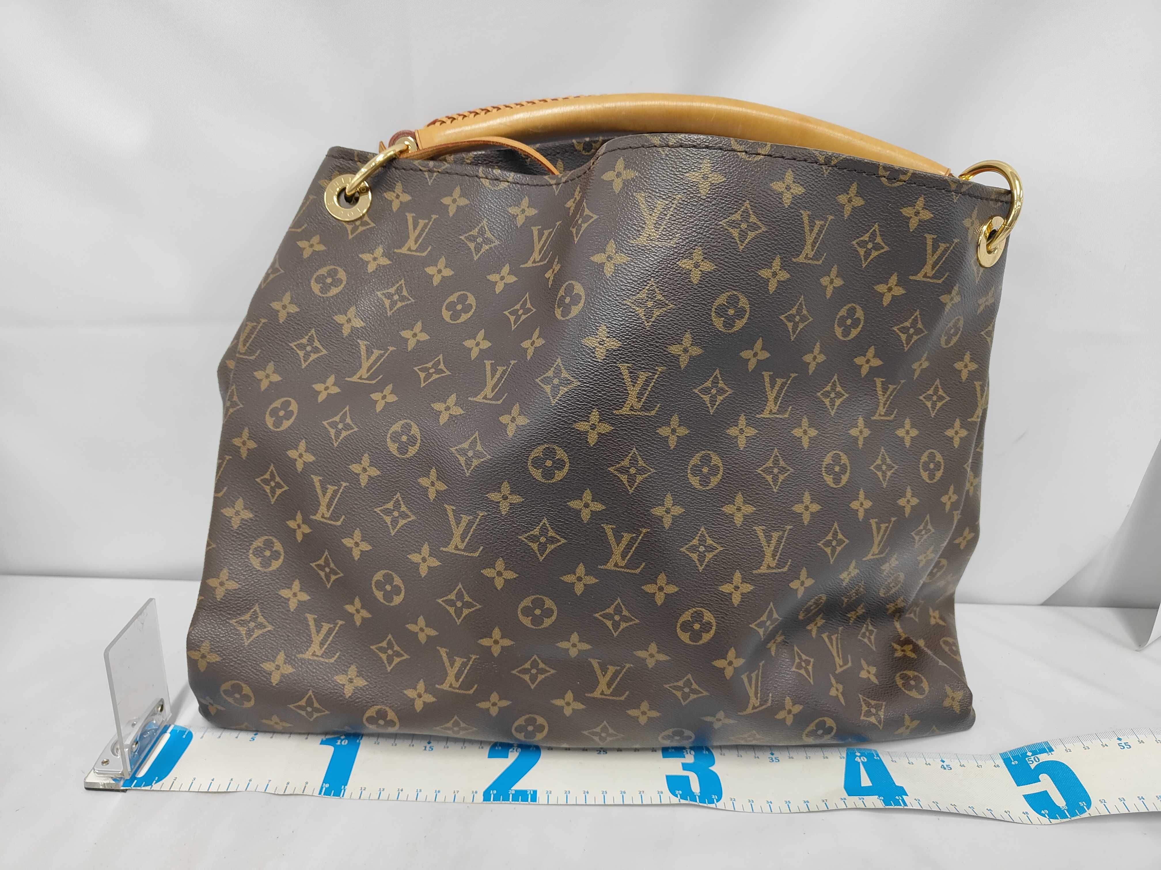 LV Louis Vuitton Artsy Monogram Handbag — view 2