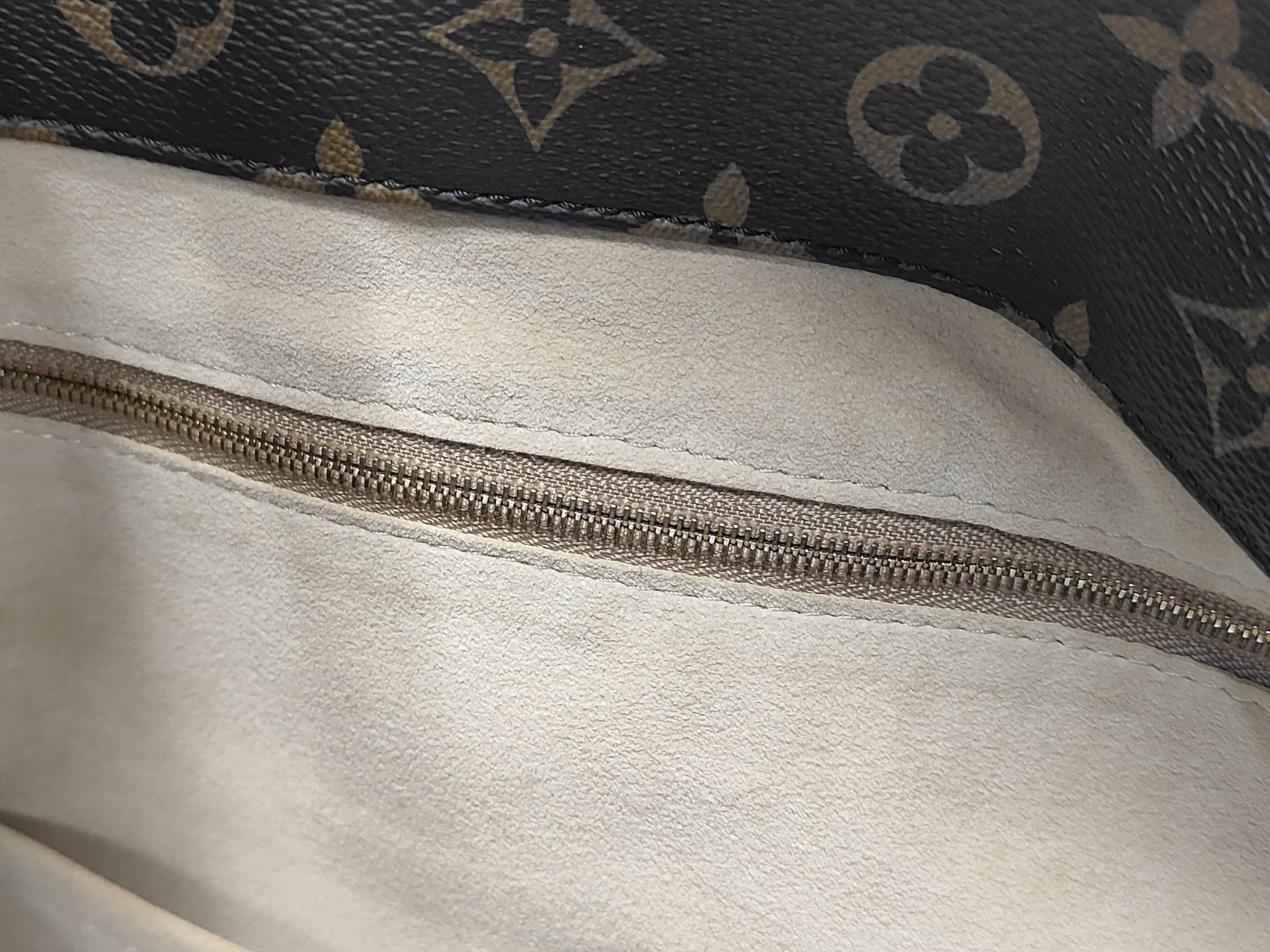LV Louis Vuitton Artsy Monogram Handbag — view 11