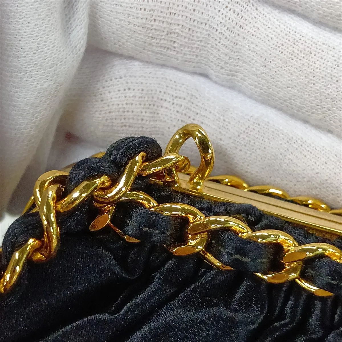 Coco Mark Silk Chain Shoulder Bag, Kiss Closure, Black with Gold Hardware, 4239099, Series 4 — view 9