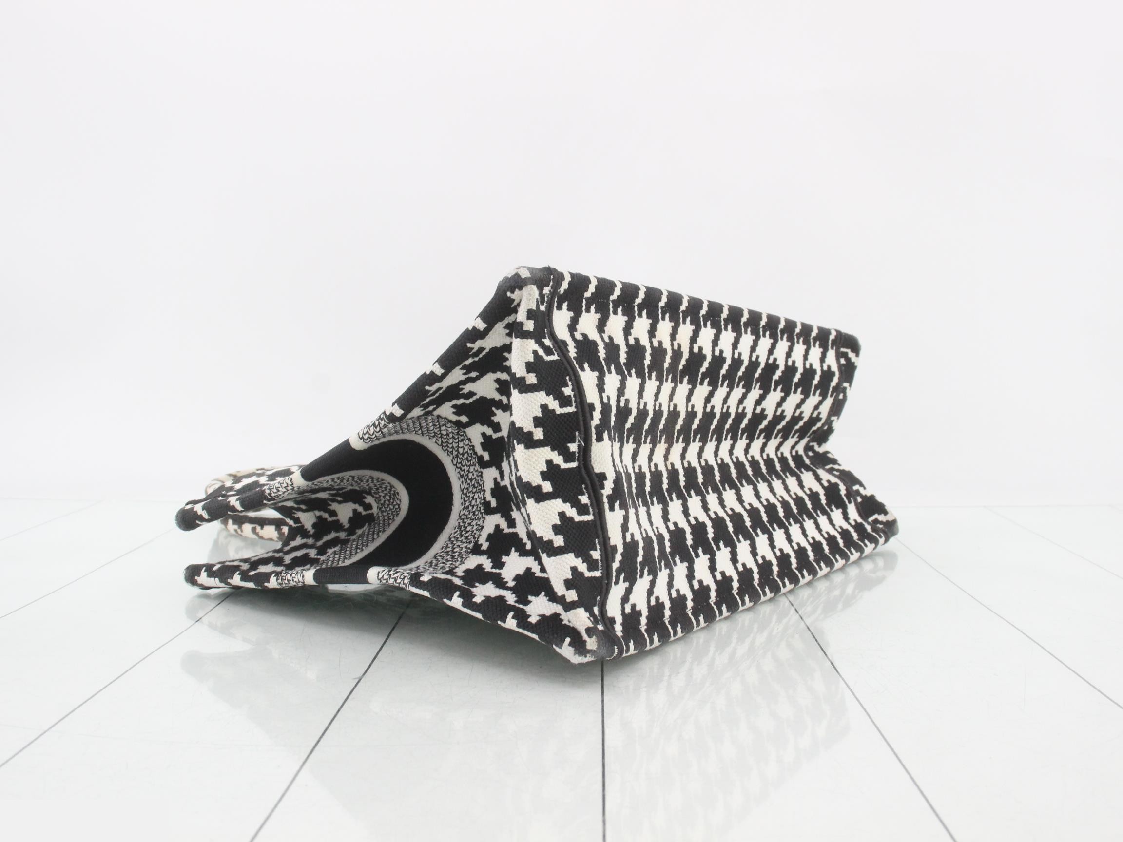 Book Tote, Medium, Houndstooth Pattern, Tote Bag — view 5