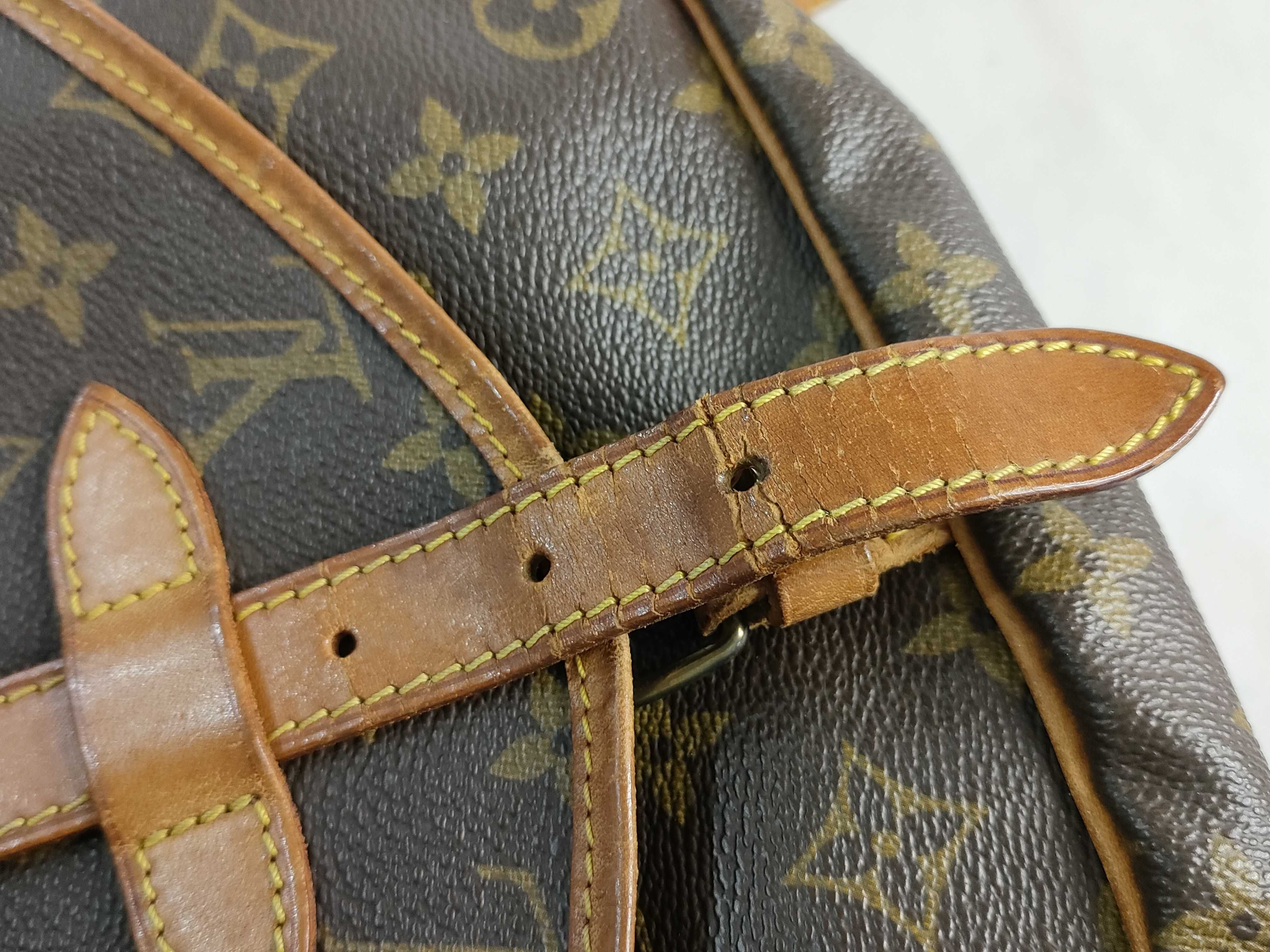 Monogram Saumur 30 Monogram M42256 Shoulder Bag — view 12