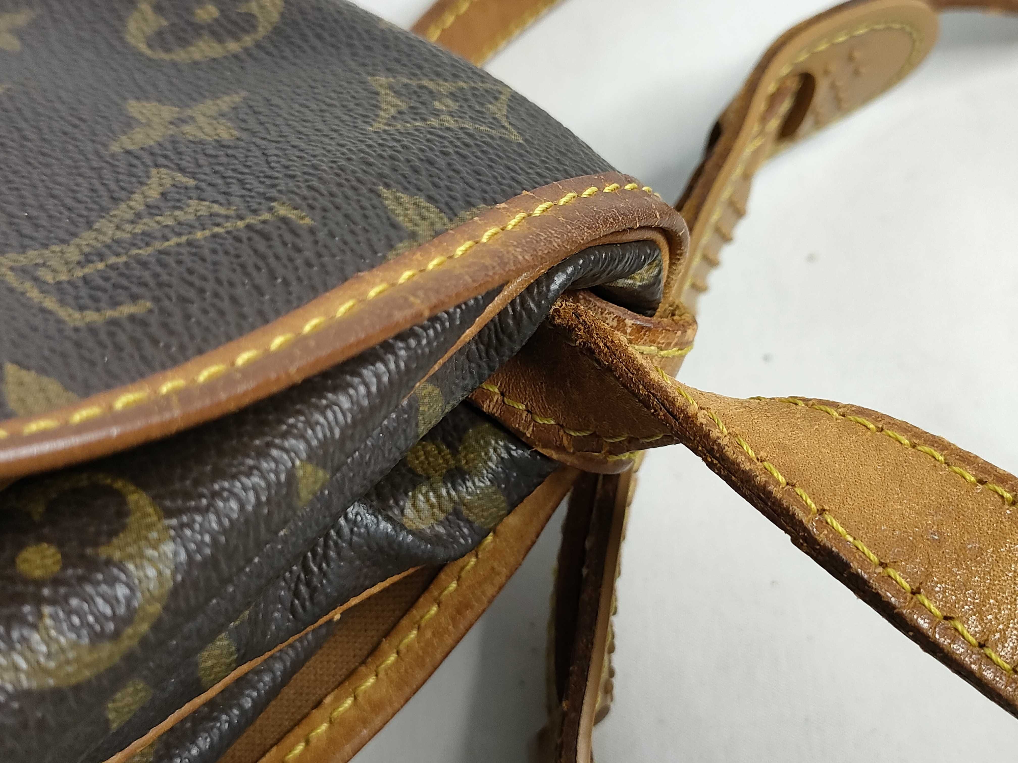 Monogram Saumur 30 Monogram M42256 Shoulder Bag — view 5