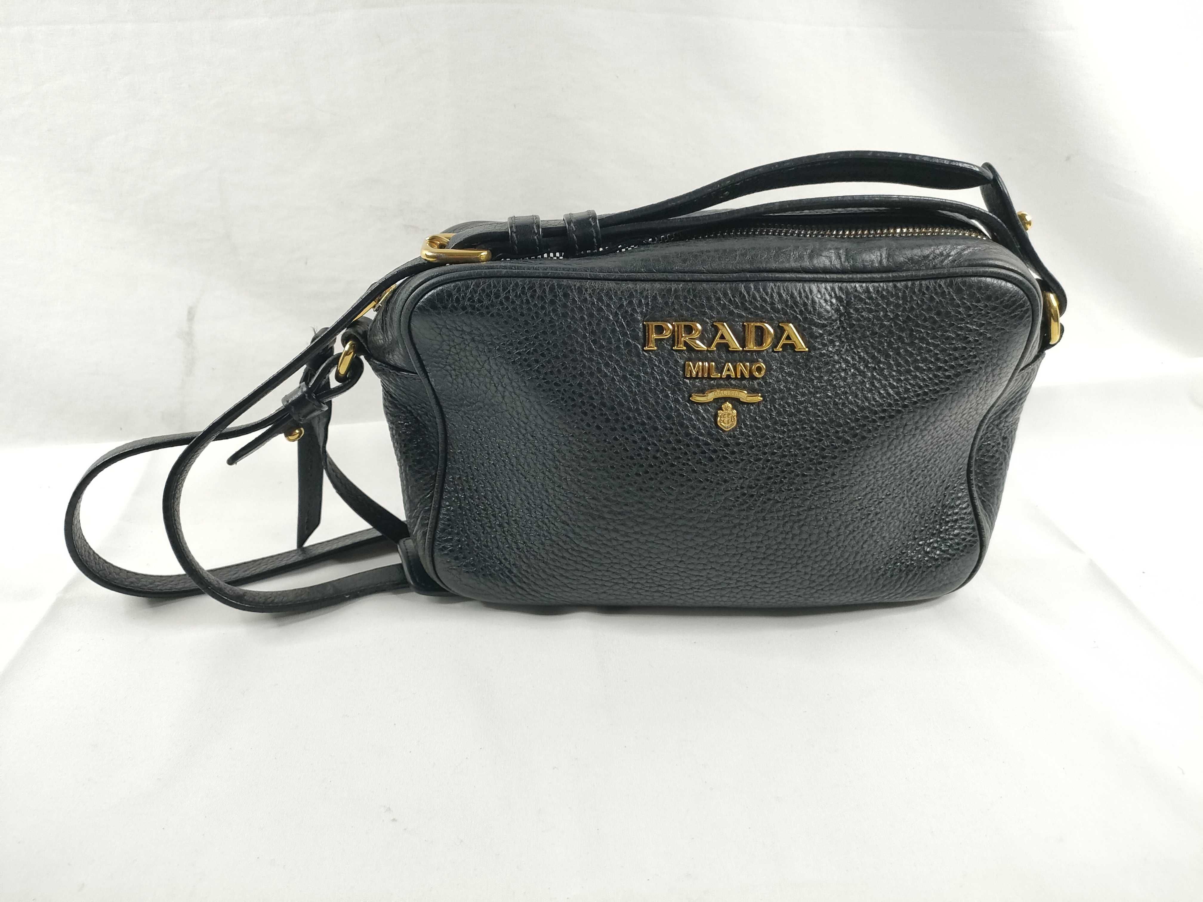 Vitello Daino Camera Bag, Black Shoulder Bag