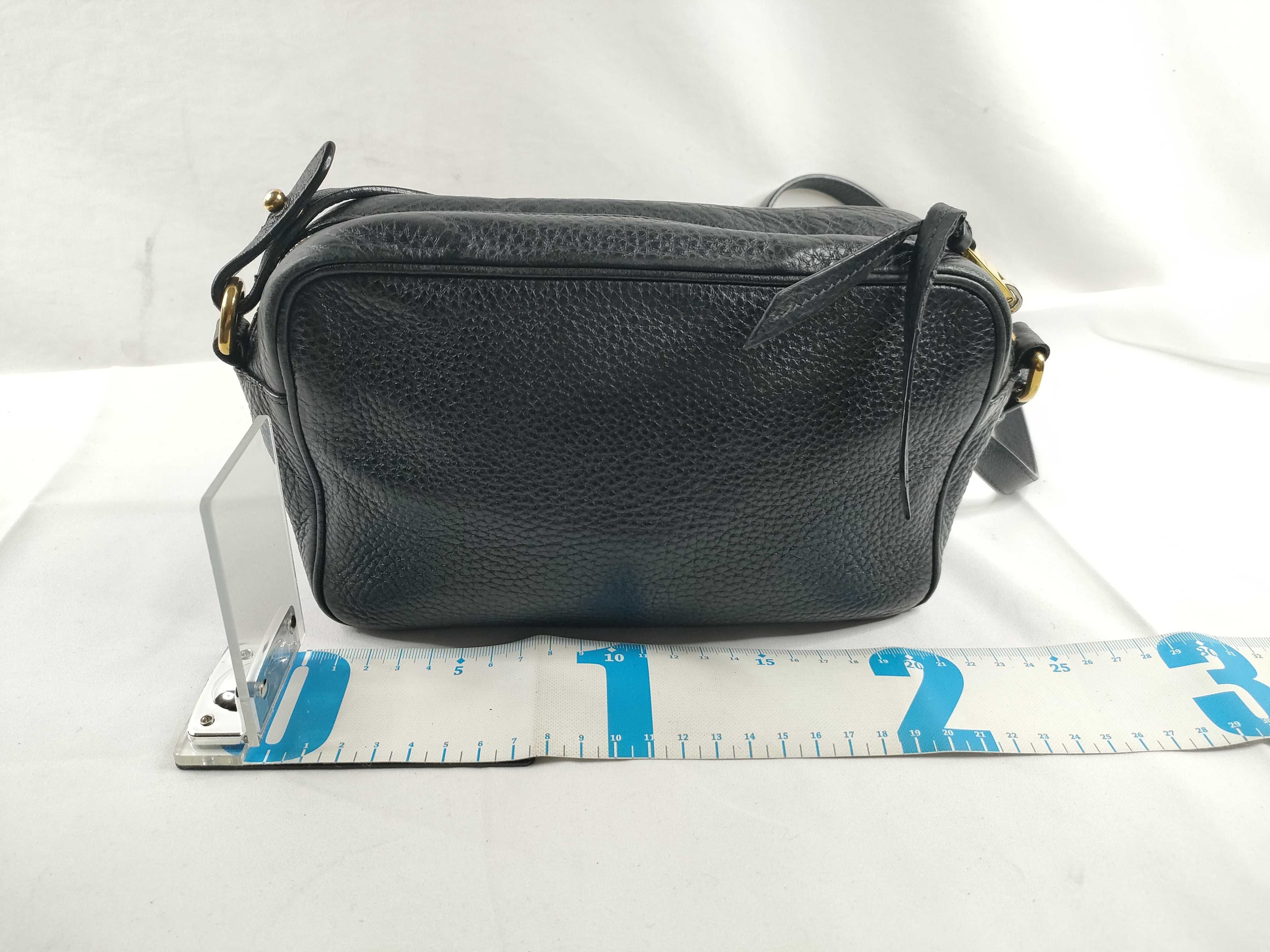 Vitello Daino Camera Bag, Black Shoulder Bag — view 2