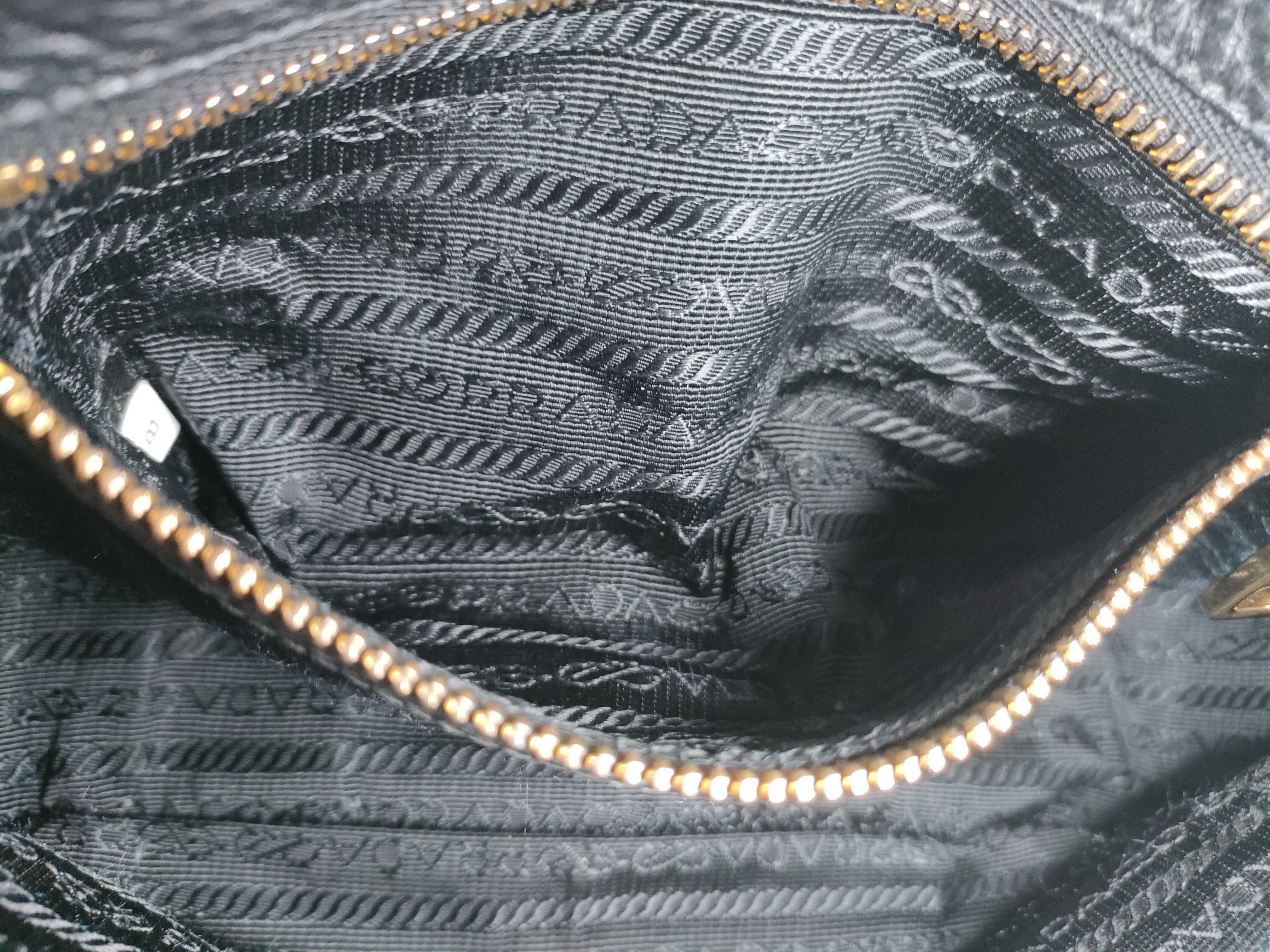 Vitello Daino Camera Bag, Black Shoulder Bag — view 12