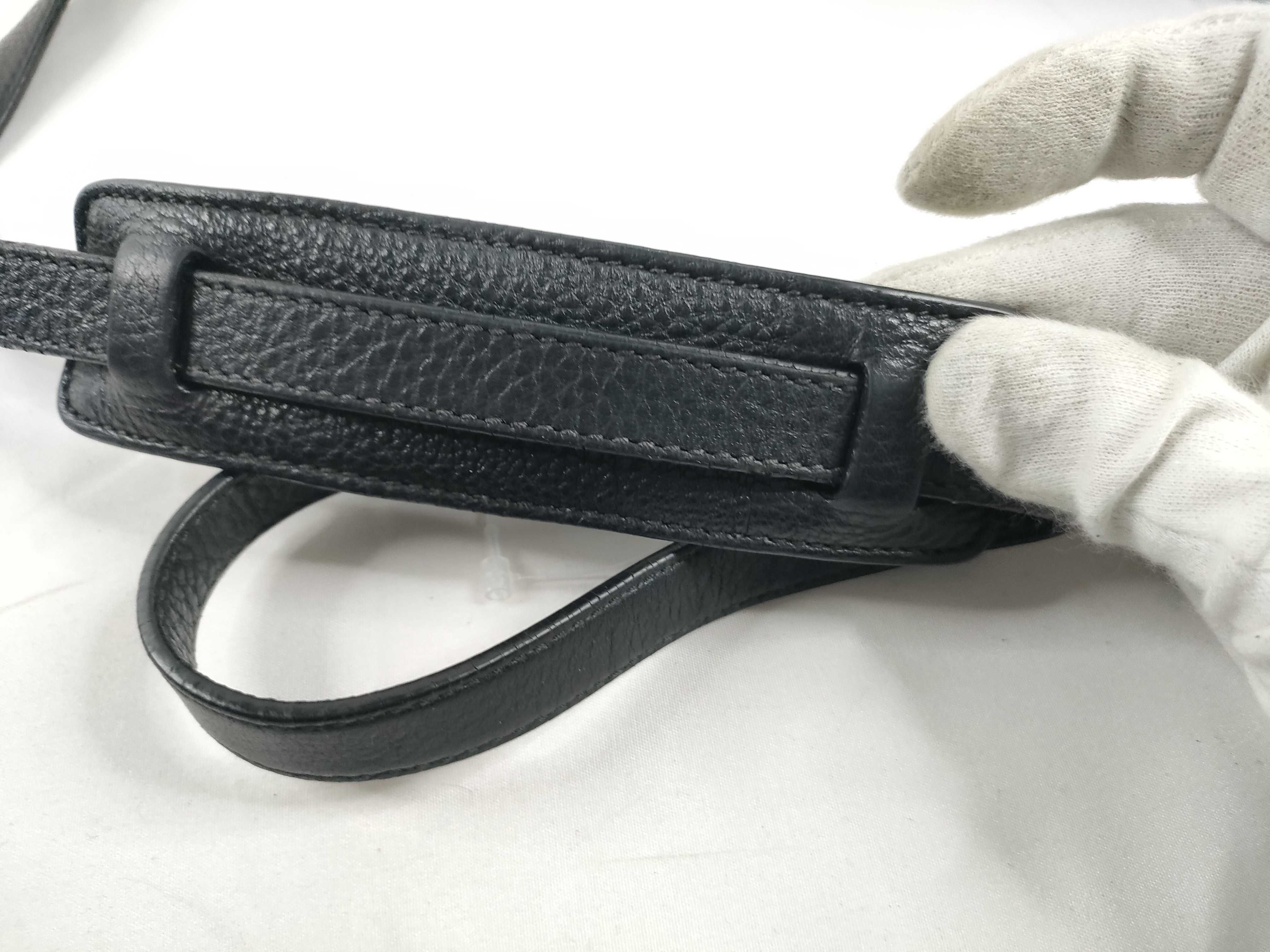 Vitello Daino Camera Bag, Black Shoulder Bag — view 7