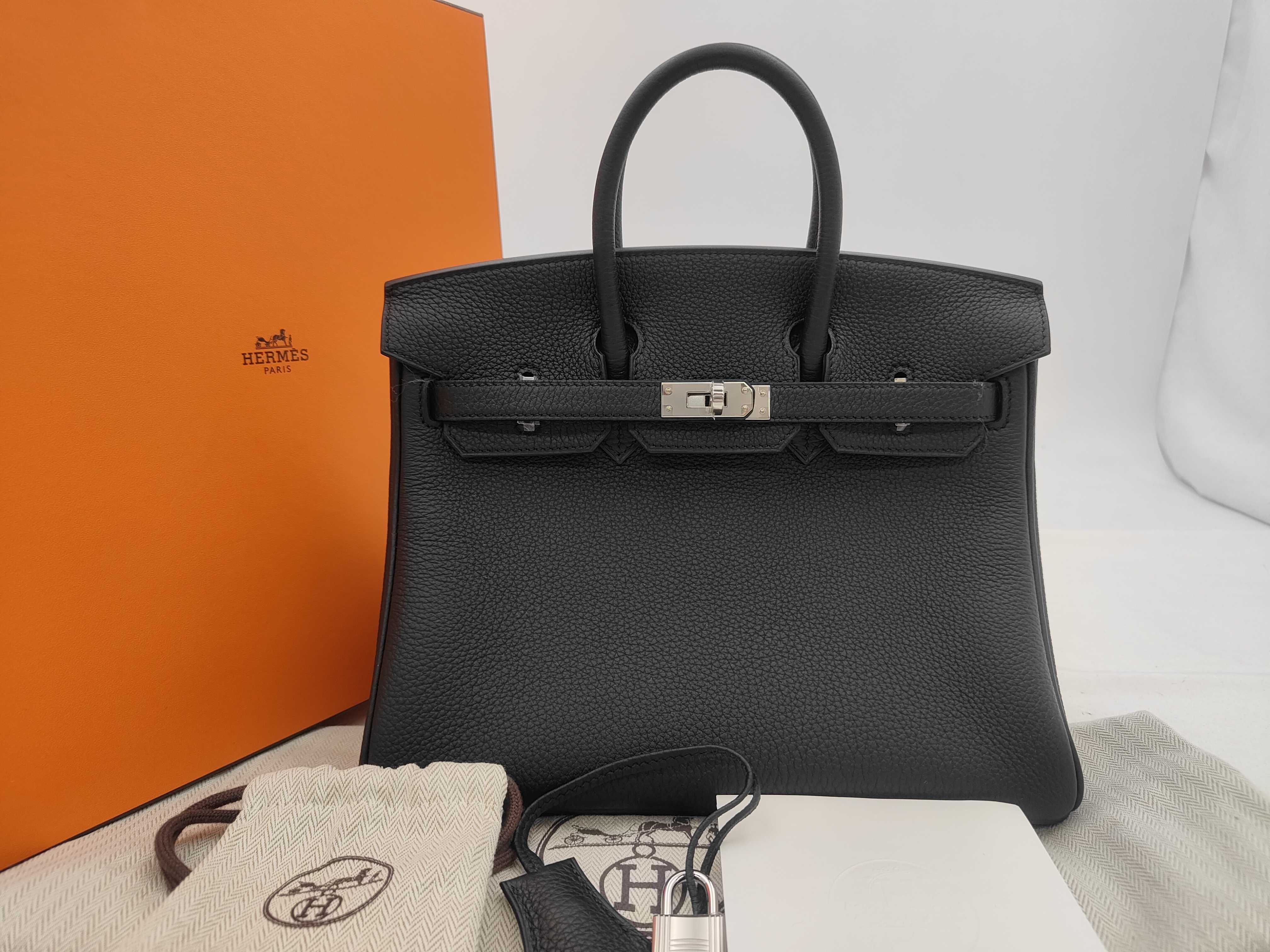 Birkin 25 Togo Leather, Black with Silver Hardware, K Stamp, Handbag