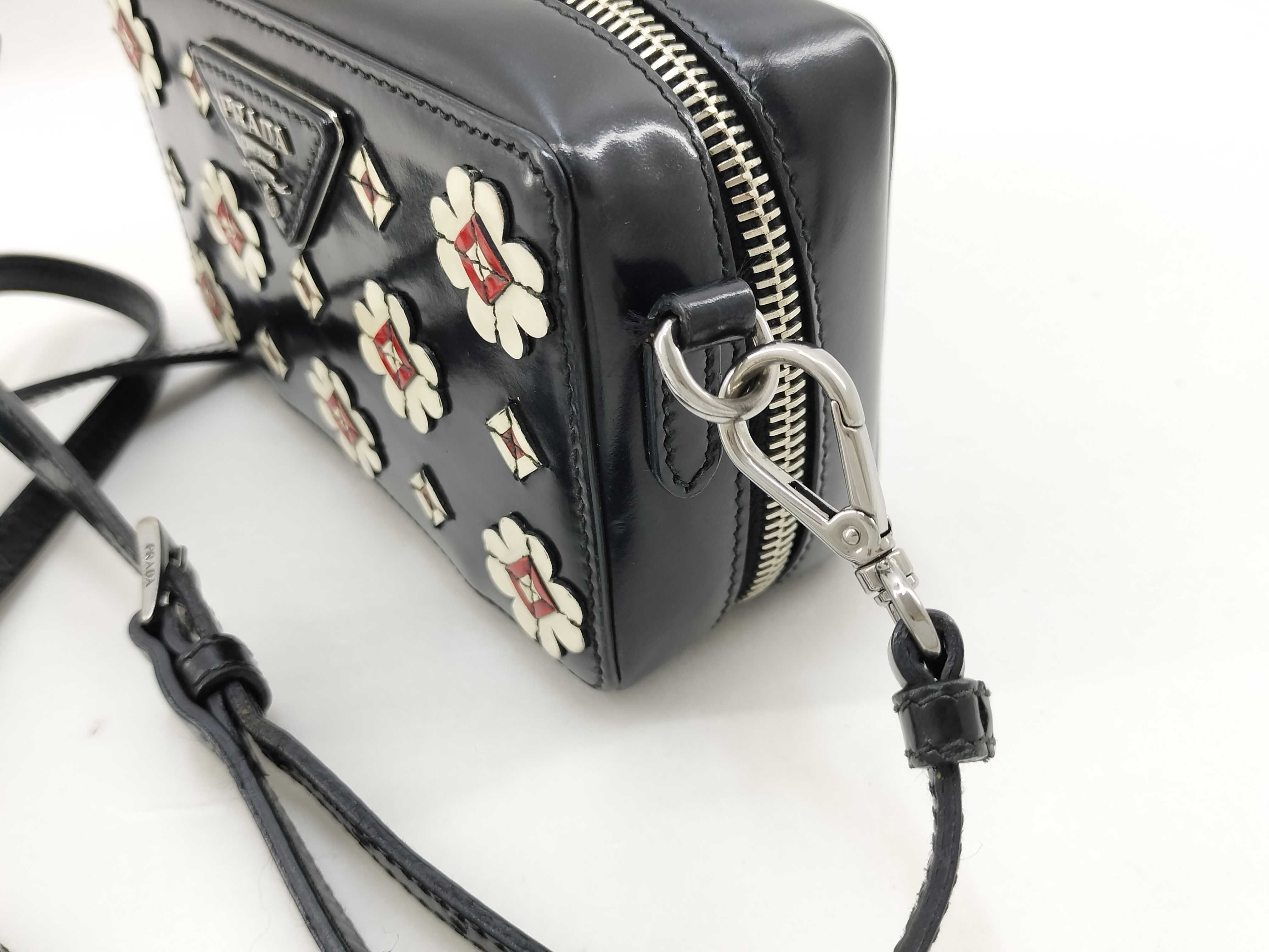 camera shoulder bag — view 3