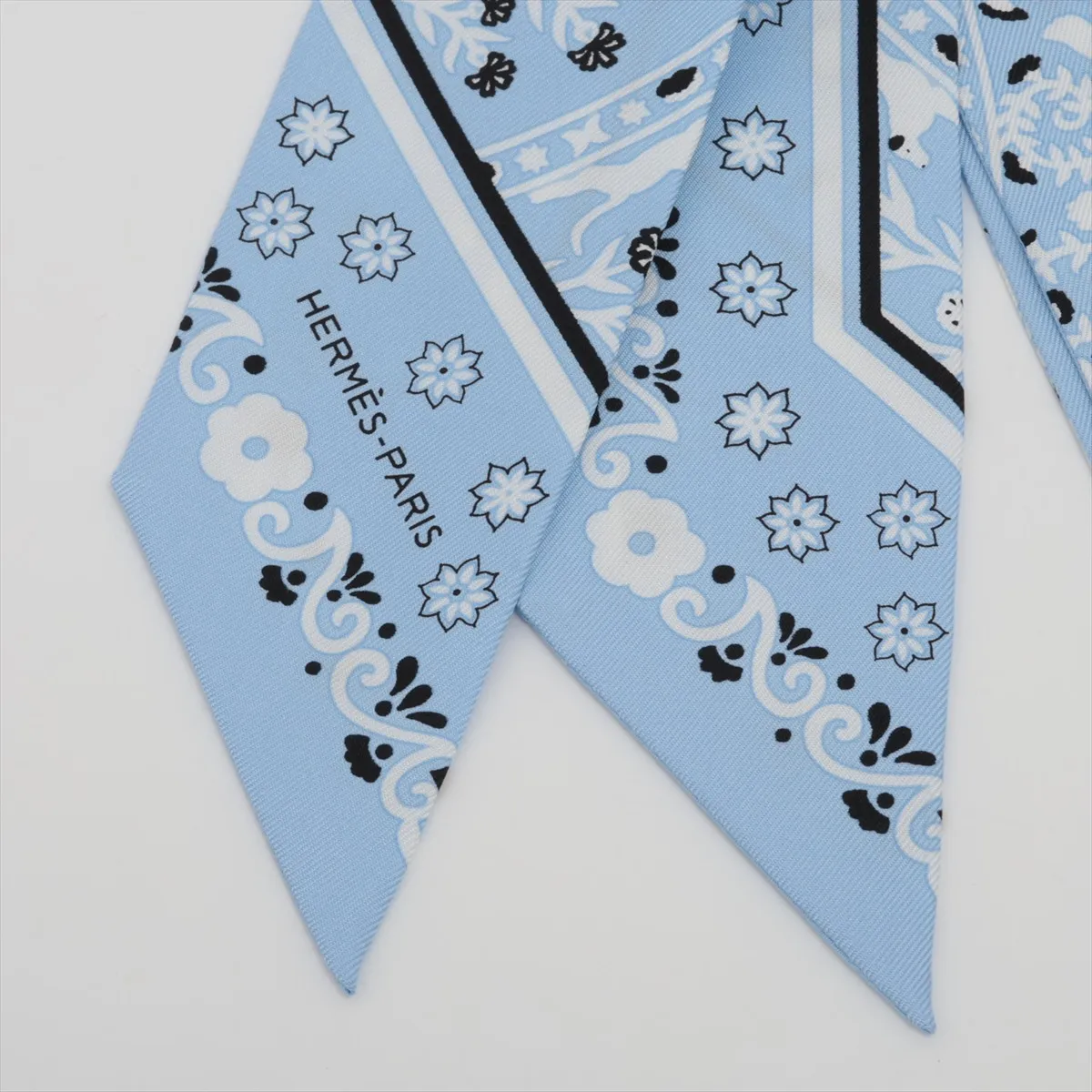 Twilly Peuple du Vent (People of the Wind) Scarf, Silk, Light Blue, Slight wear and tear. — view 2