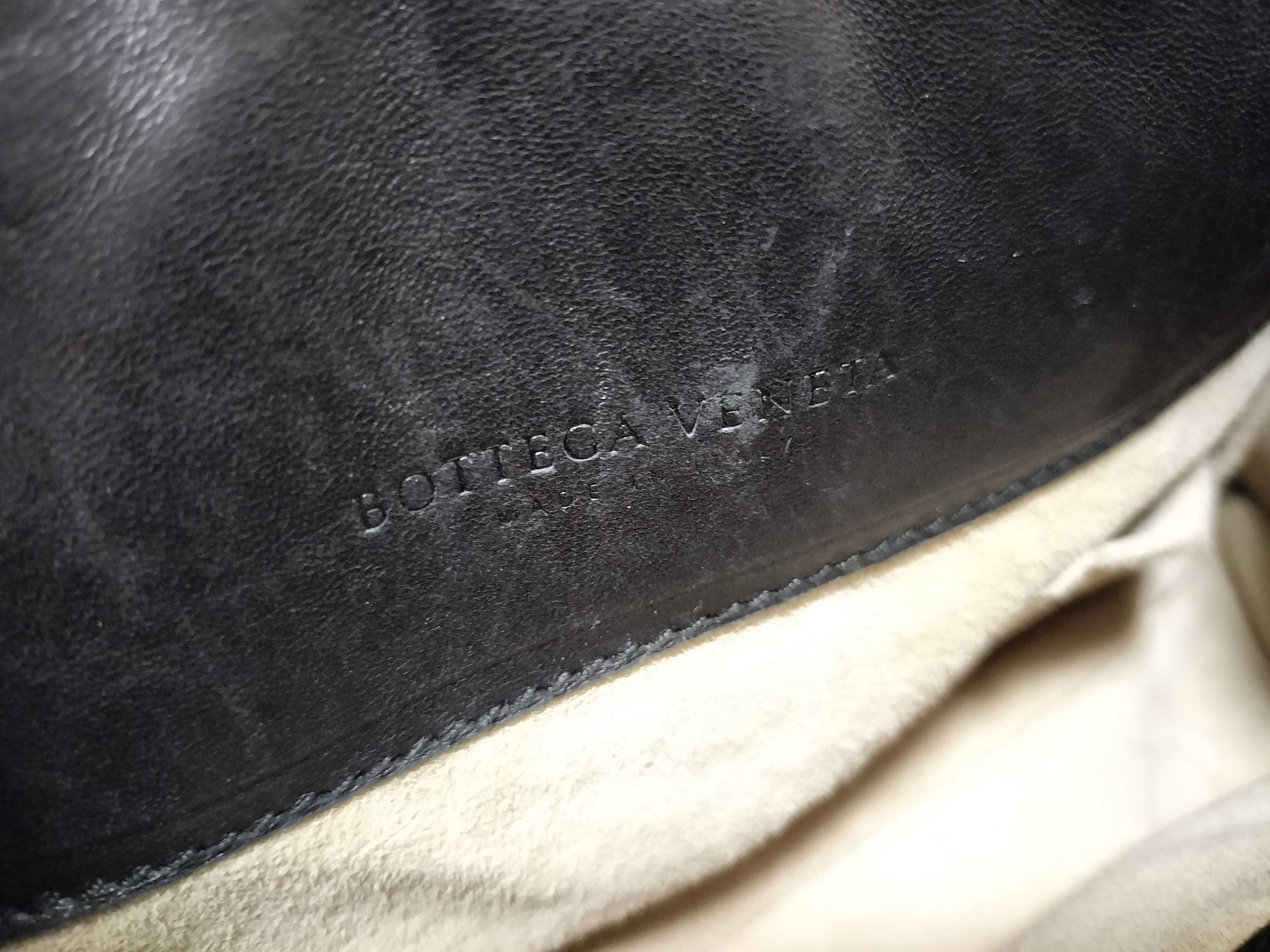 One-Shoulder Bag Intrecciato Perforated Leather Black Shoulder Bag — view 11