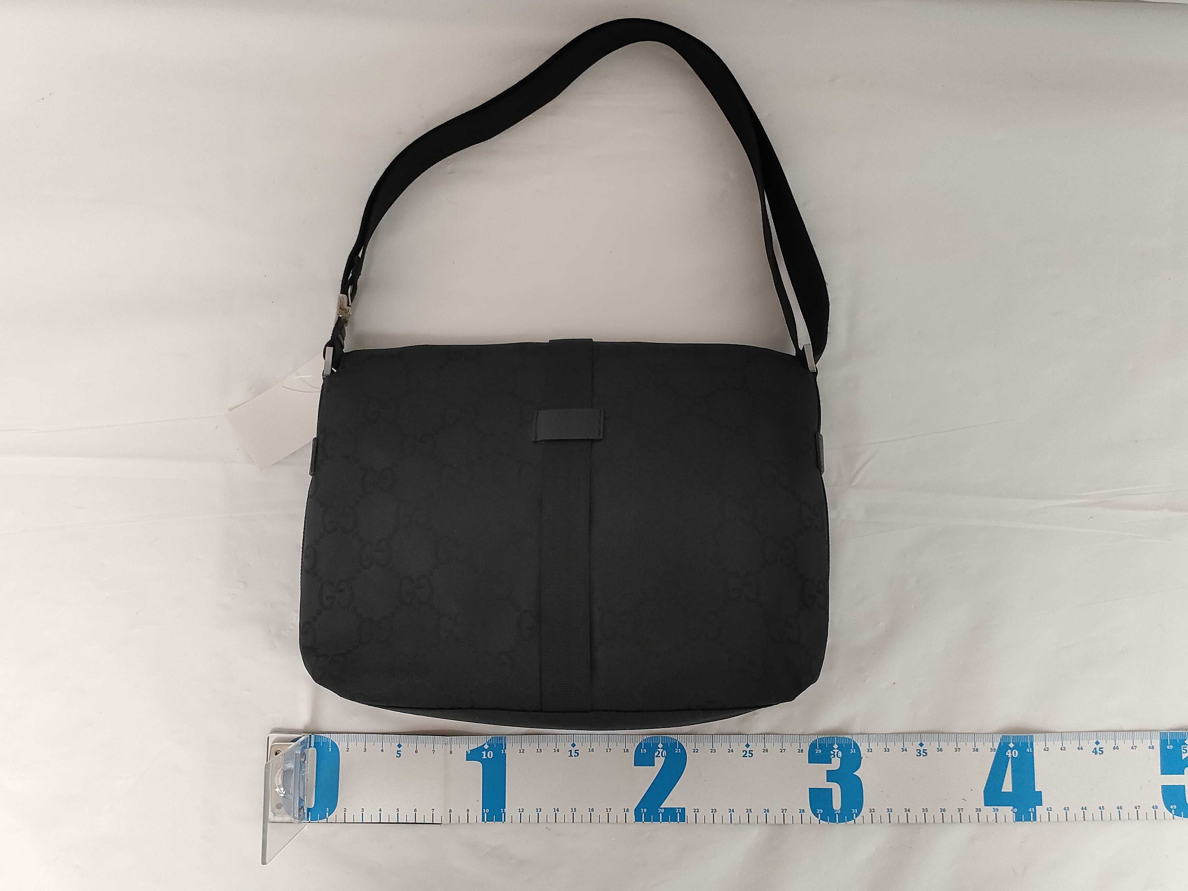 GG Supreme 001 3726 Shoulder Bag — view 2
