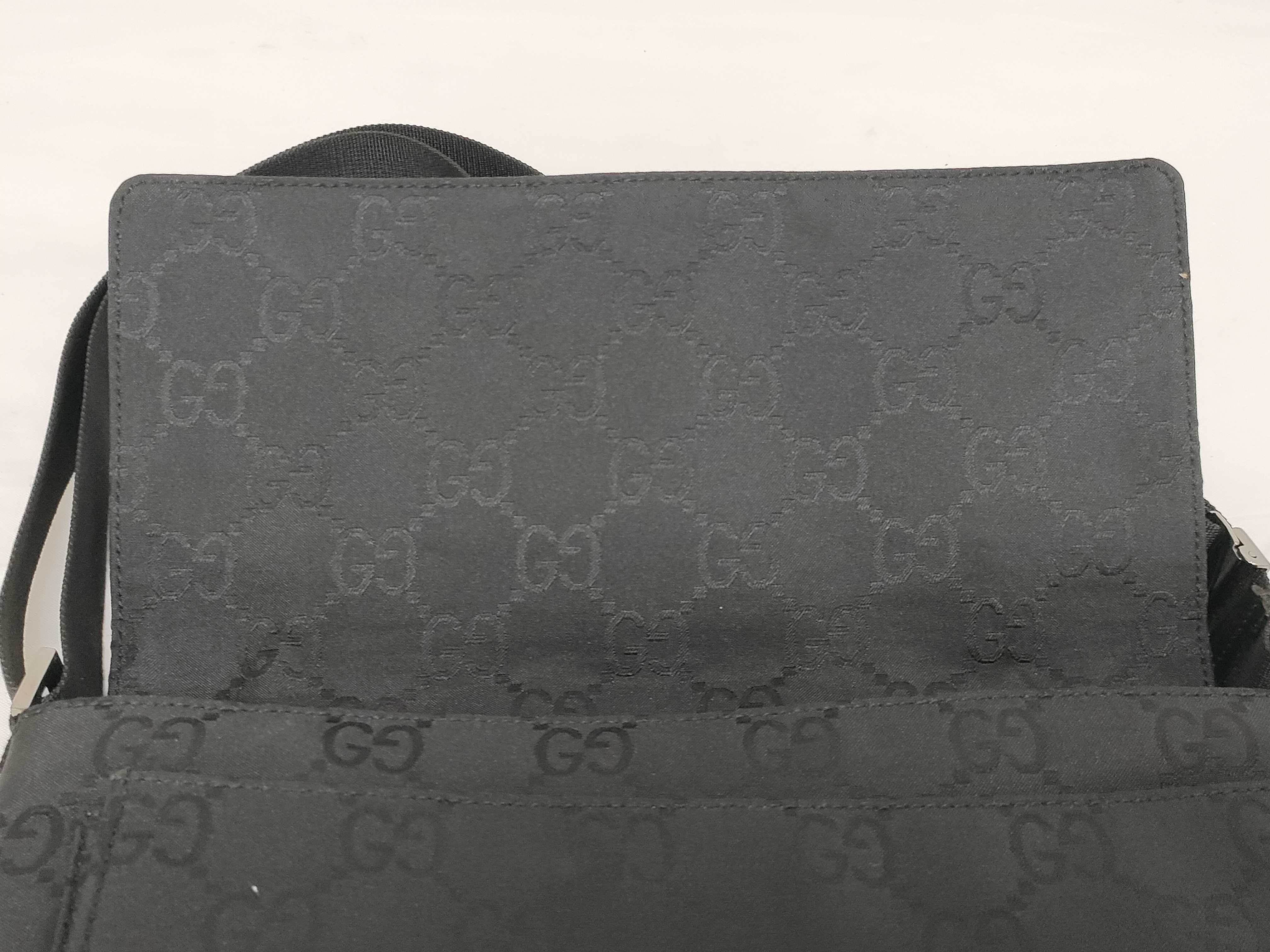GG Supreme 001 3726 Shoulder Bag — view 6