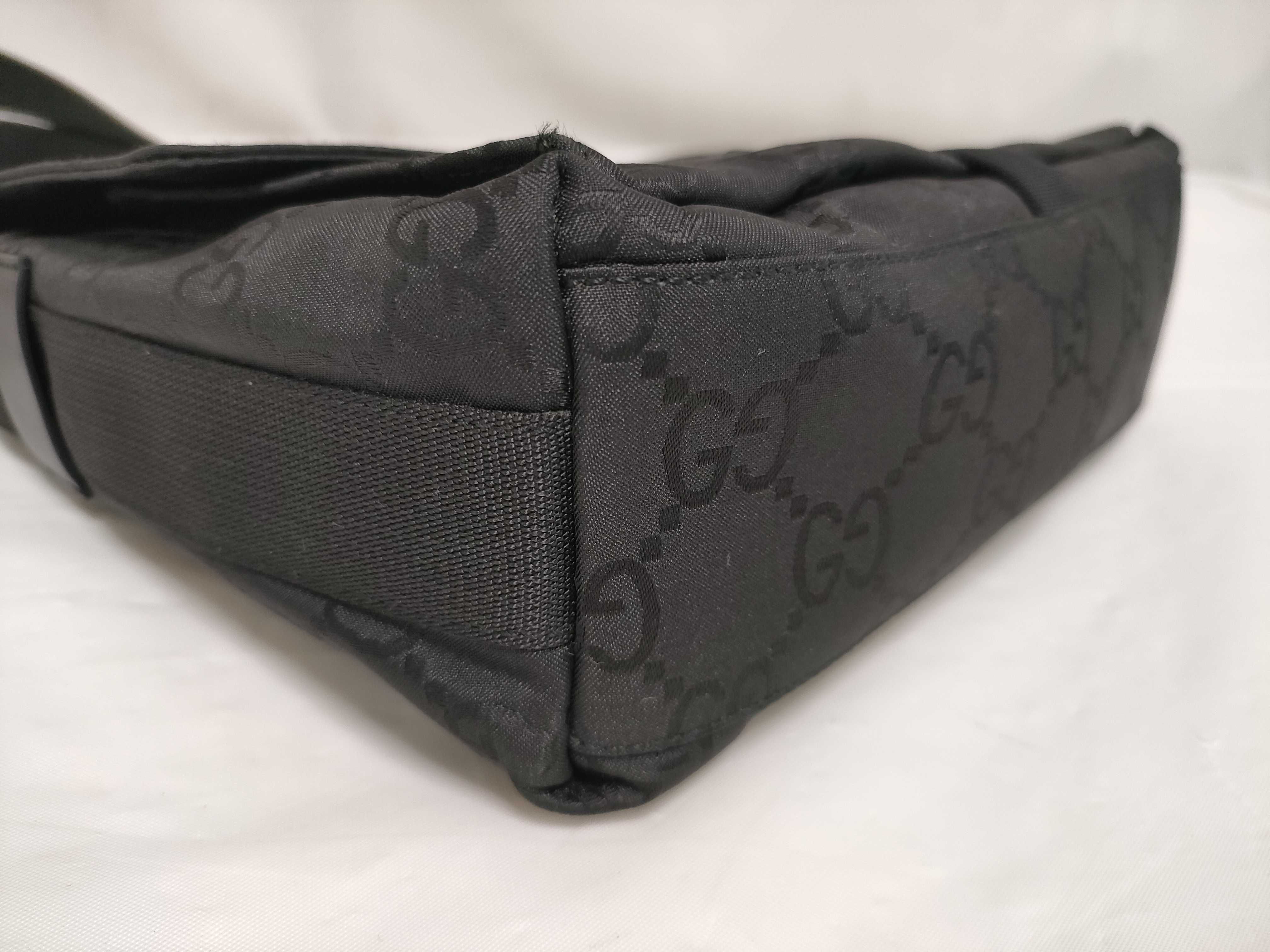 GG Supreme 001 3726 Shoulder Bag — view 7